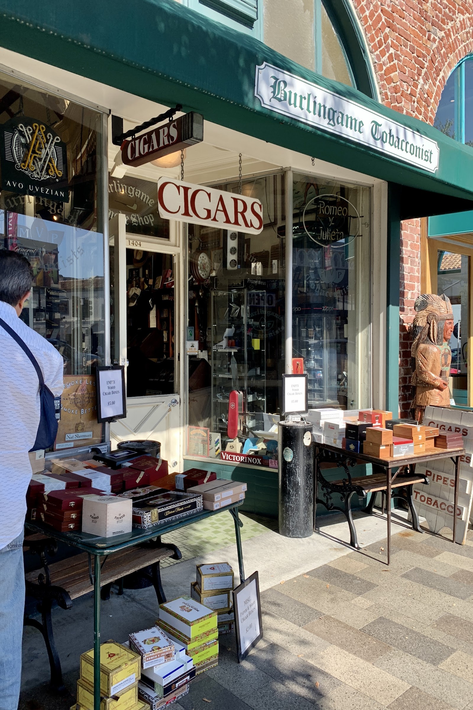 DONS Burlingame Tobacconist photo 4