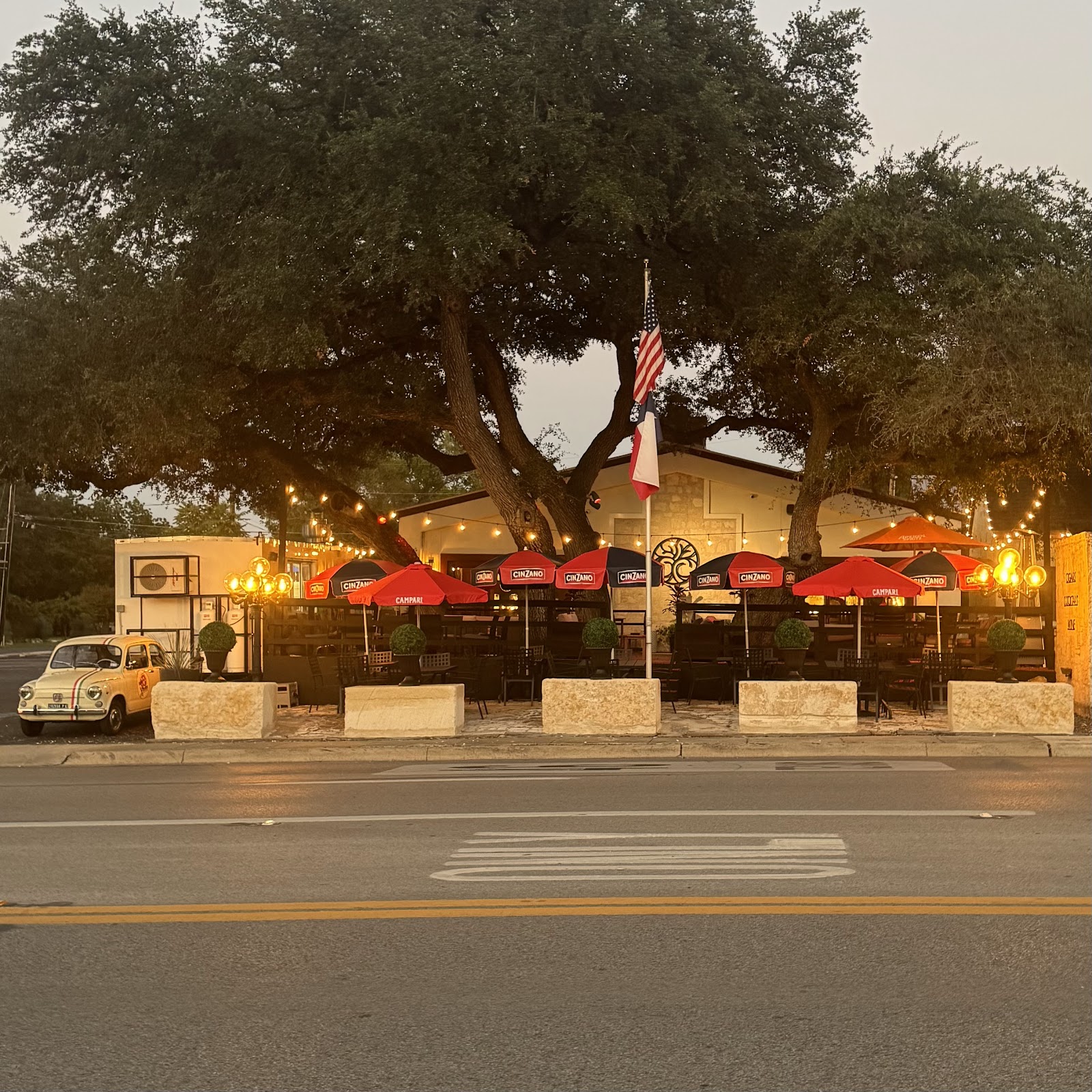 Double R Cigars, LLC, DBA The Oak of Boerne photo 8