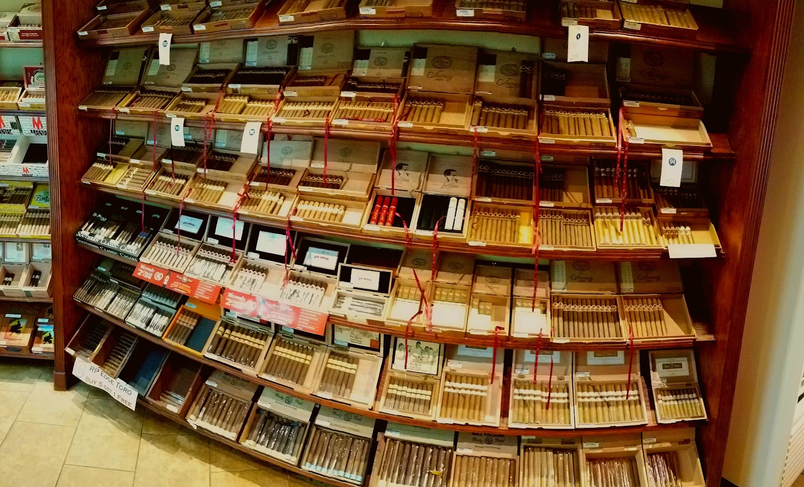 E & E Cigars photo 2