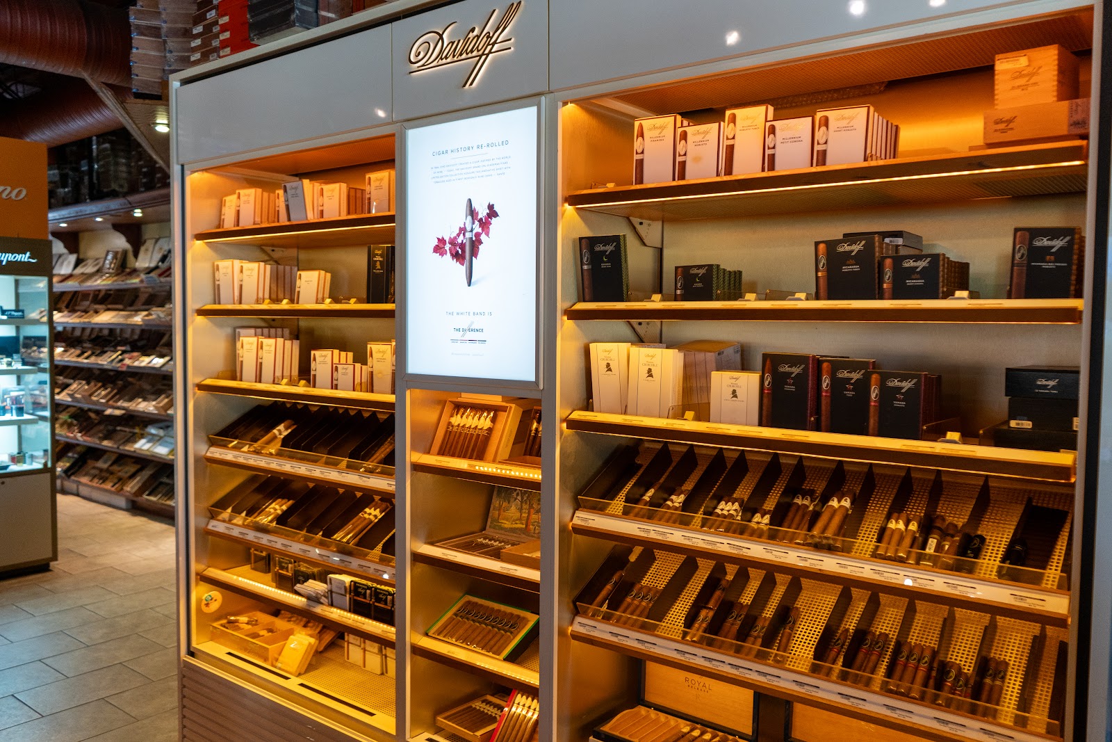 E & E Cigars photo 4