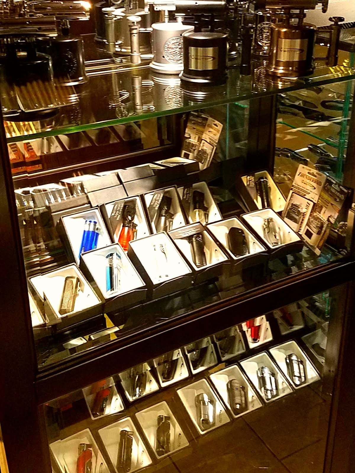 E & E Cigars photo 5