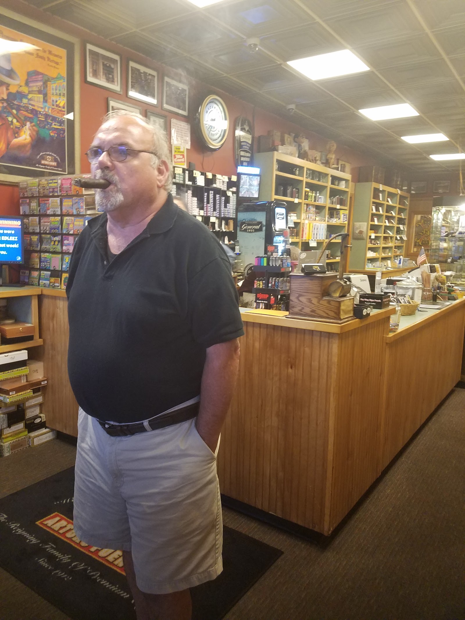 Edleez Tobacco Inc. photo 6