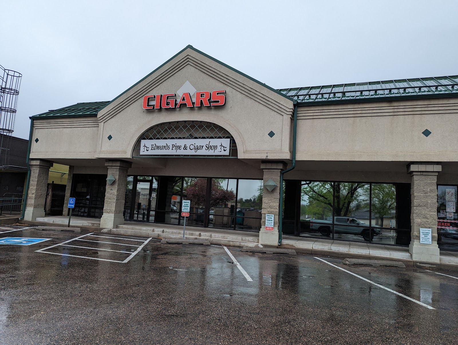 Edwards Pipe & Cigar Shop