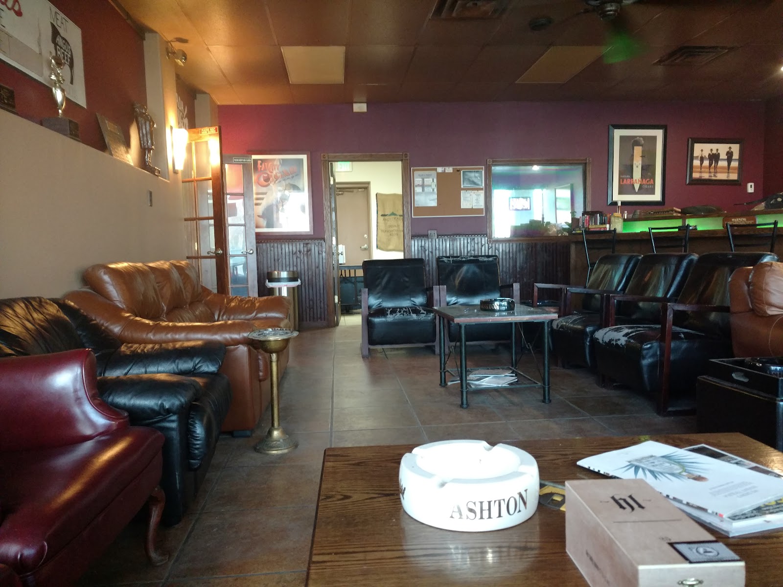 Edwards Pipe & Cigar Shop photo 9