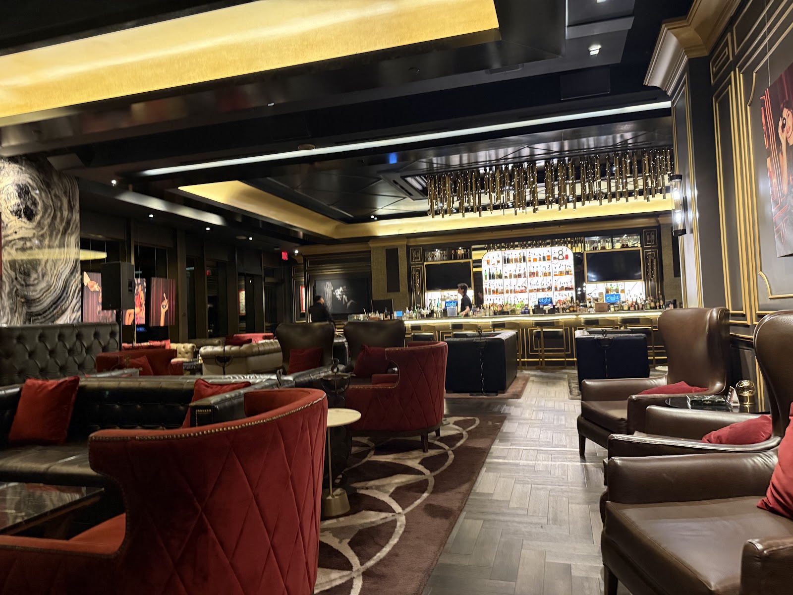 Eight Cigar Lounge photo 2