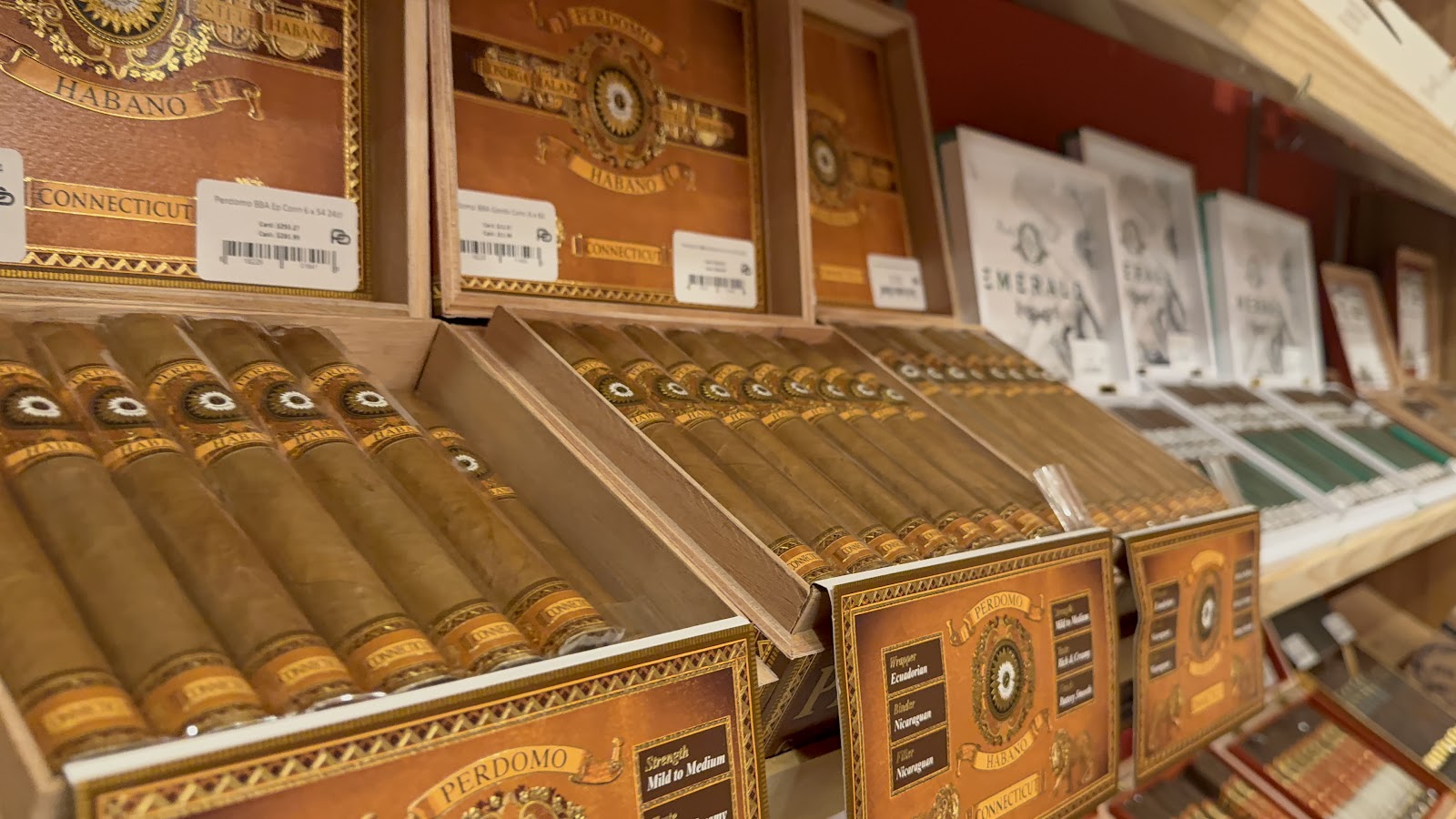 Eiland Cigar Lounge & Liquor Store photo 10