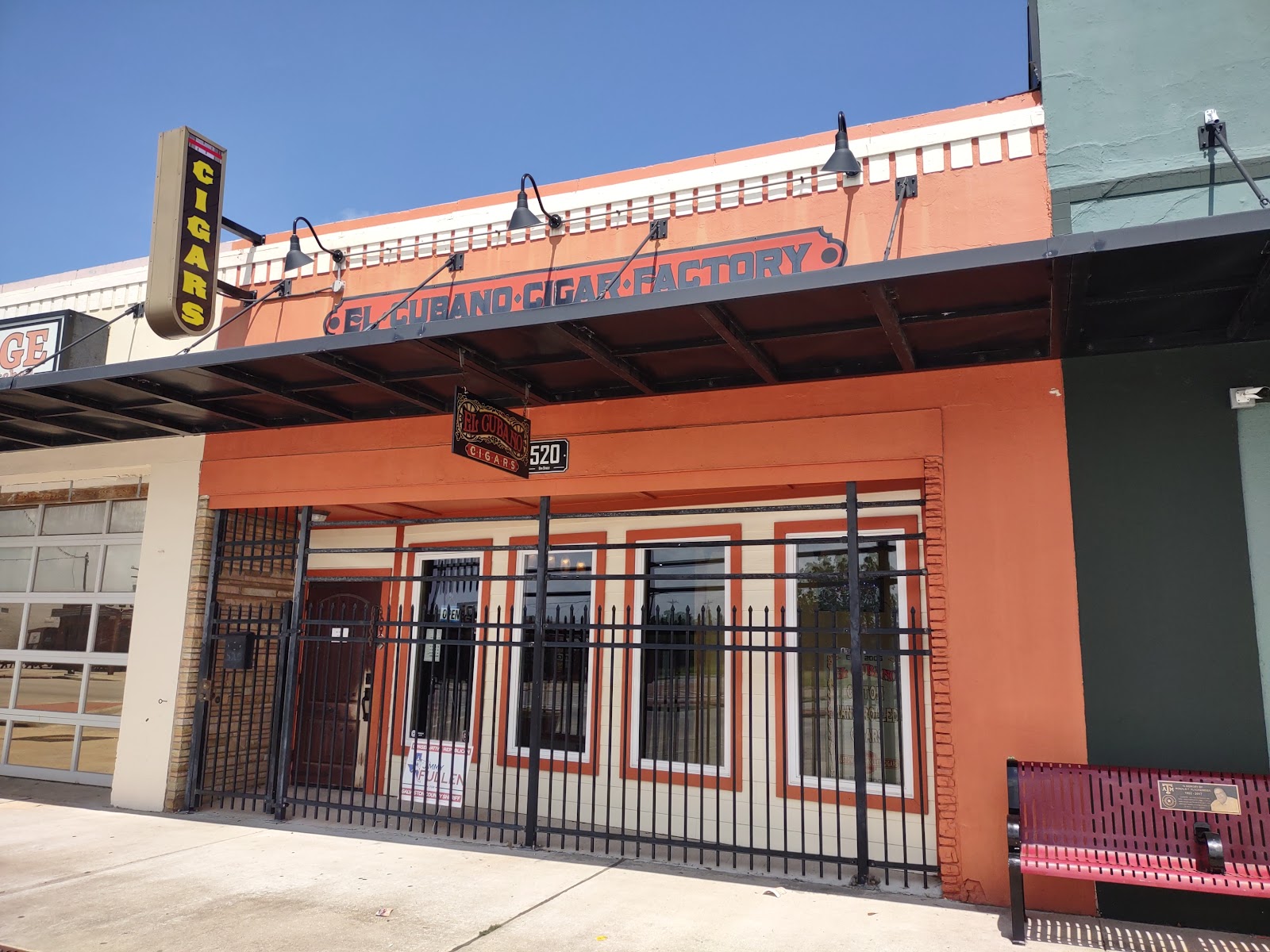 El Cubano Cigars Factory - Texas City, TX
