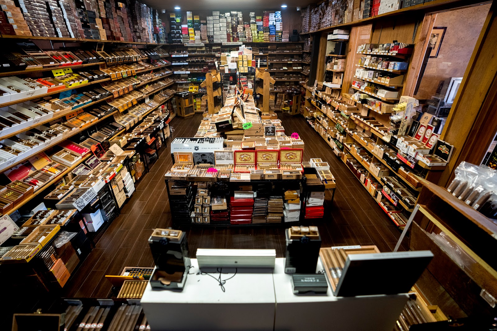 Elite Cigars & Accessories (HQ) photo 10