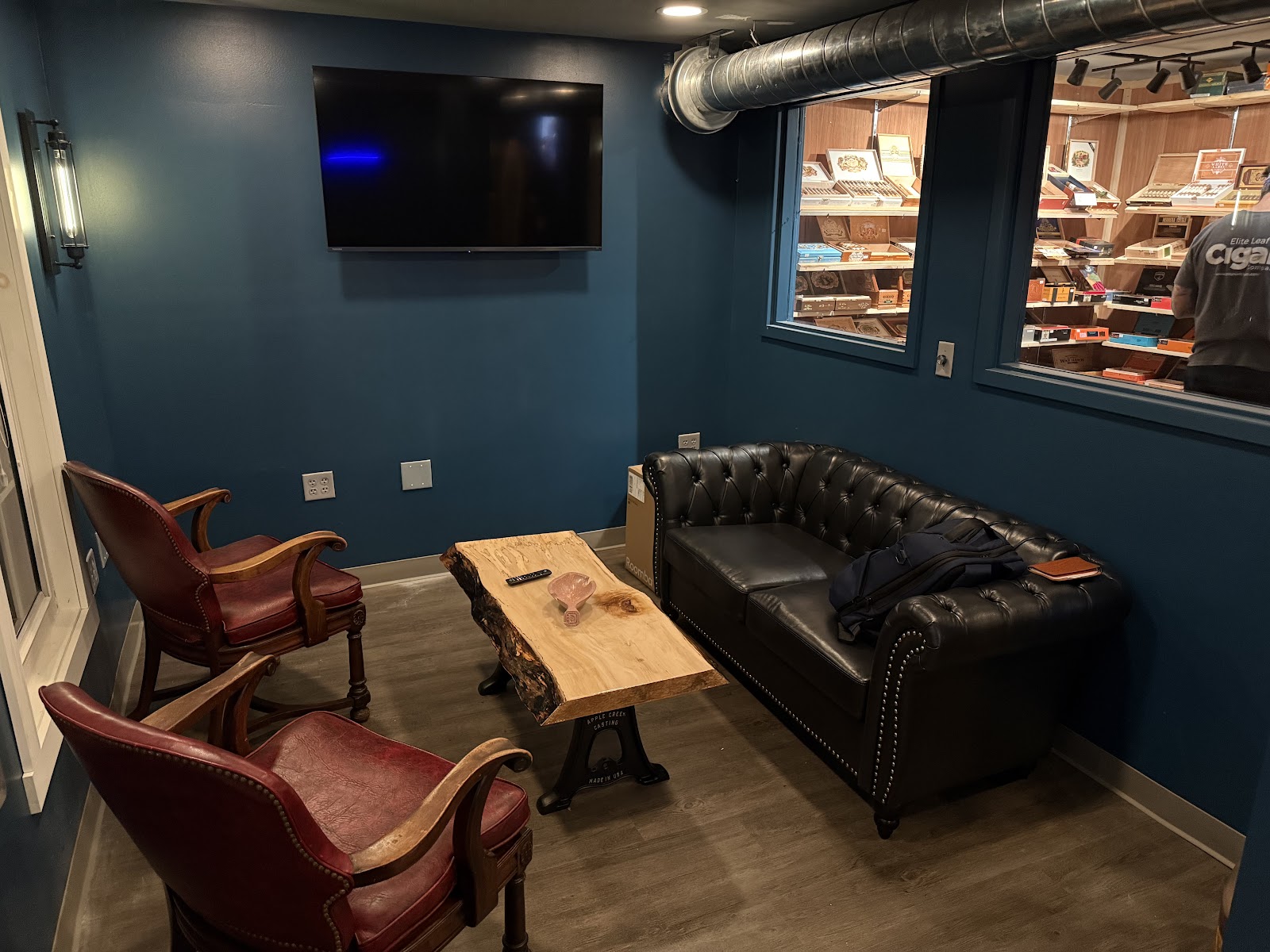 Elite Leaf Cigars LLC photo 4