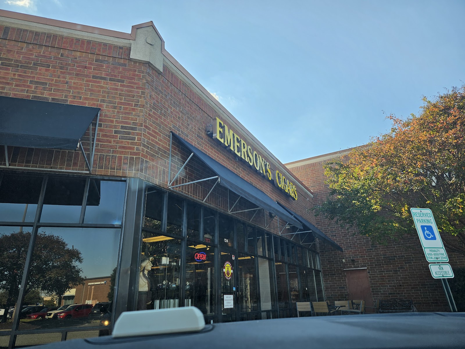 Emerson's Cigars - Chesapeake, VA