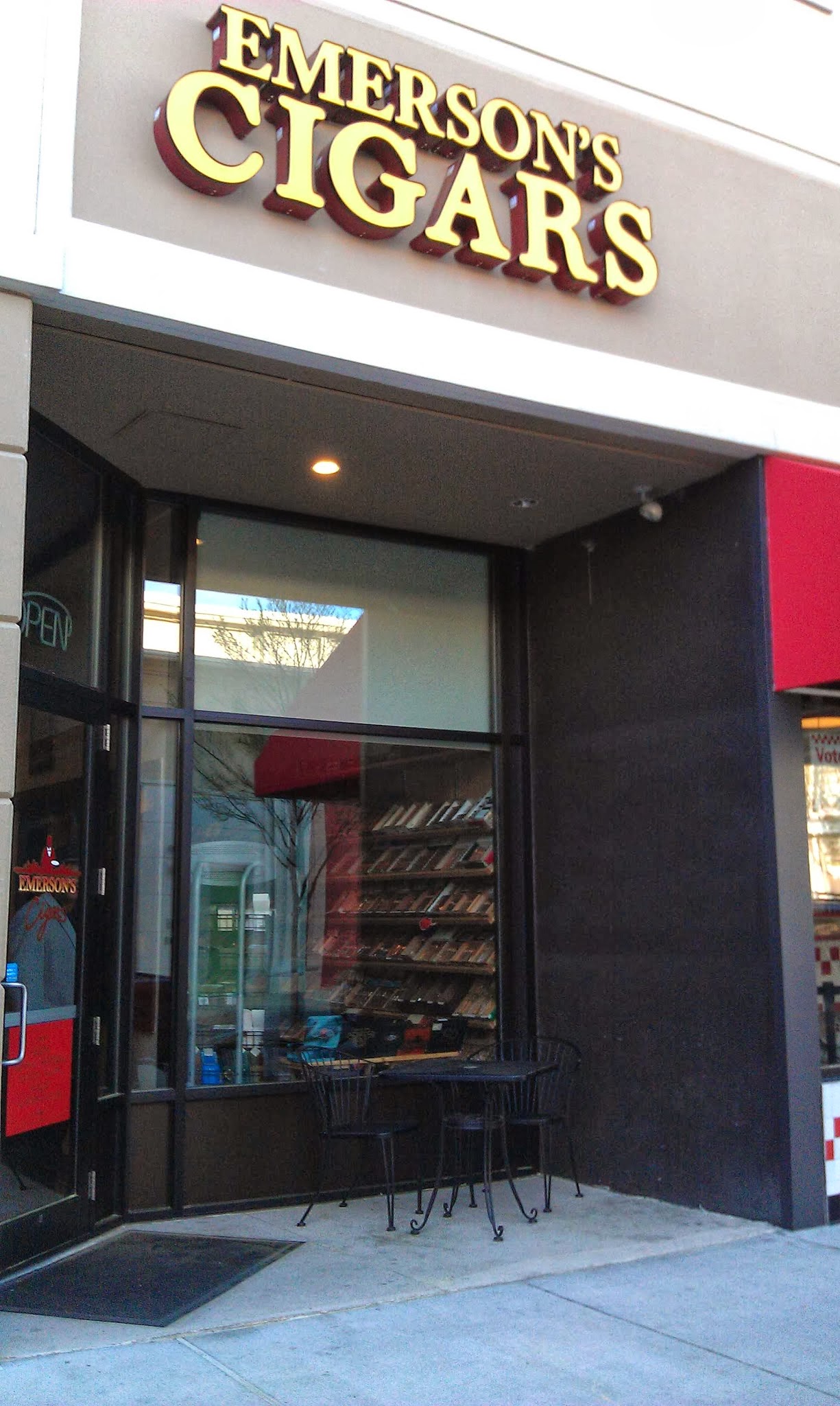 Emerson's Cigars - Hampton, VA