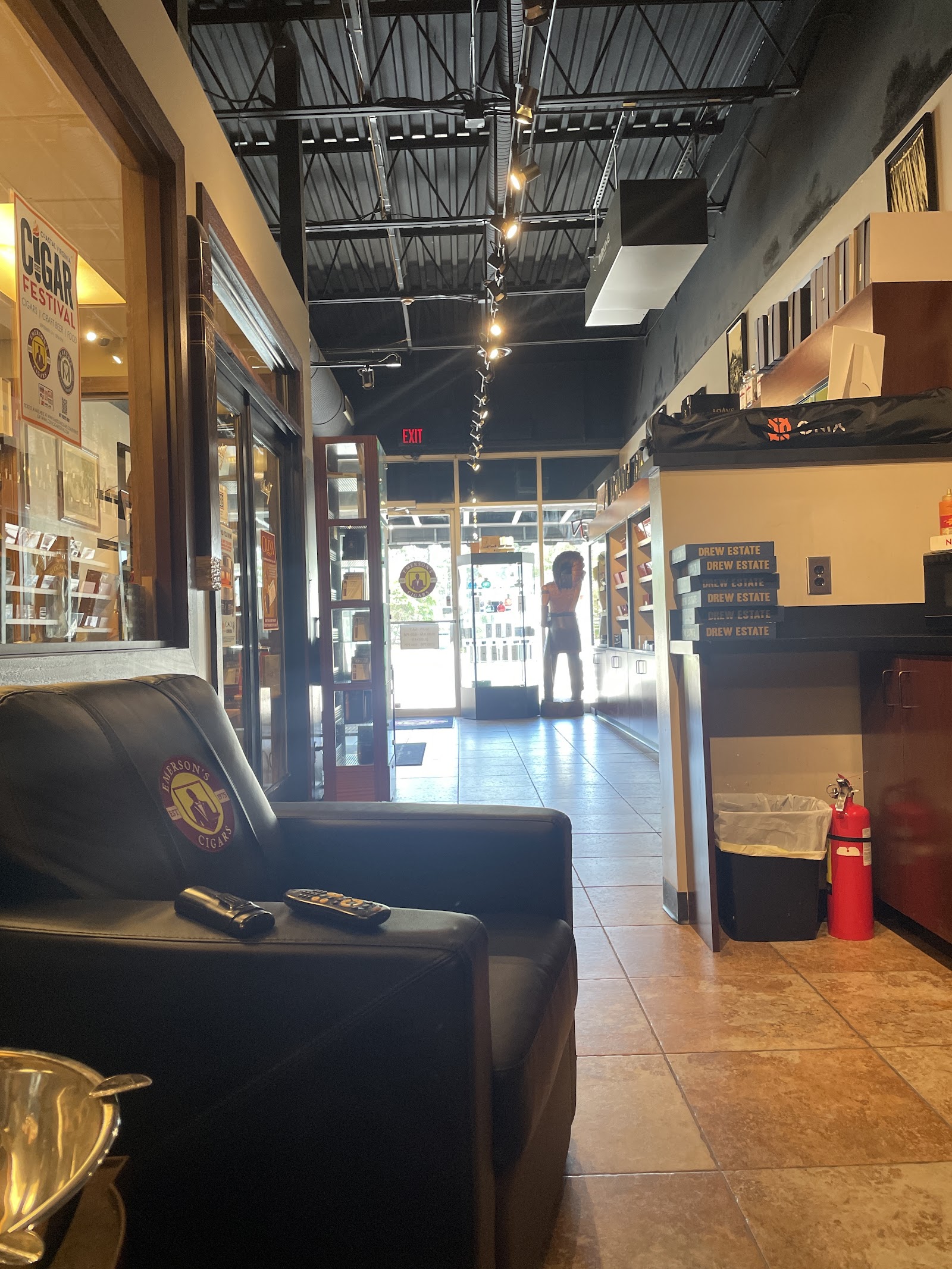 Emerson's Cigars - Virginia Beach/Hilltop photo 8
