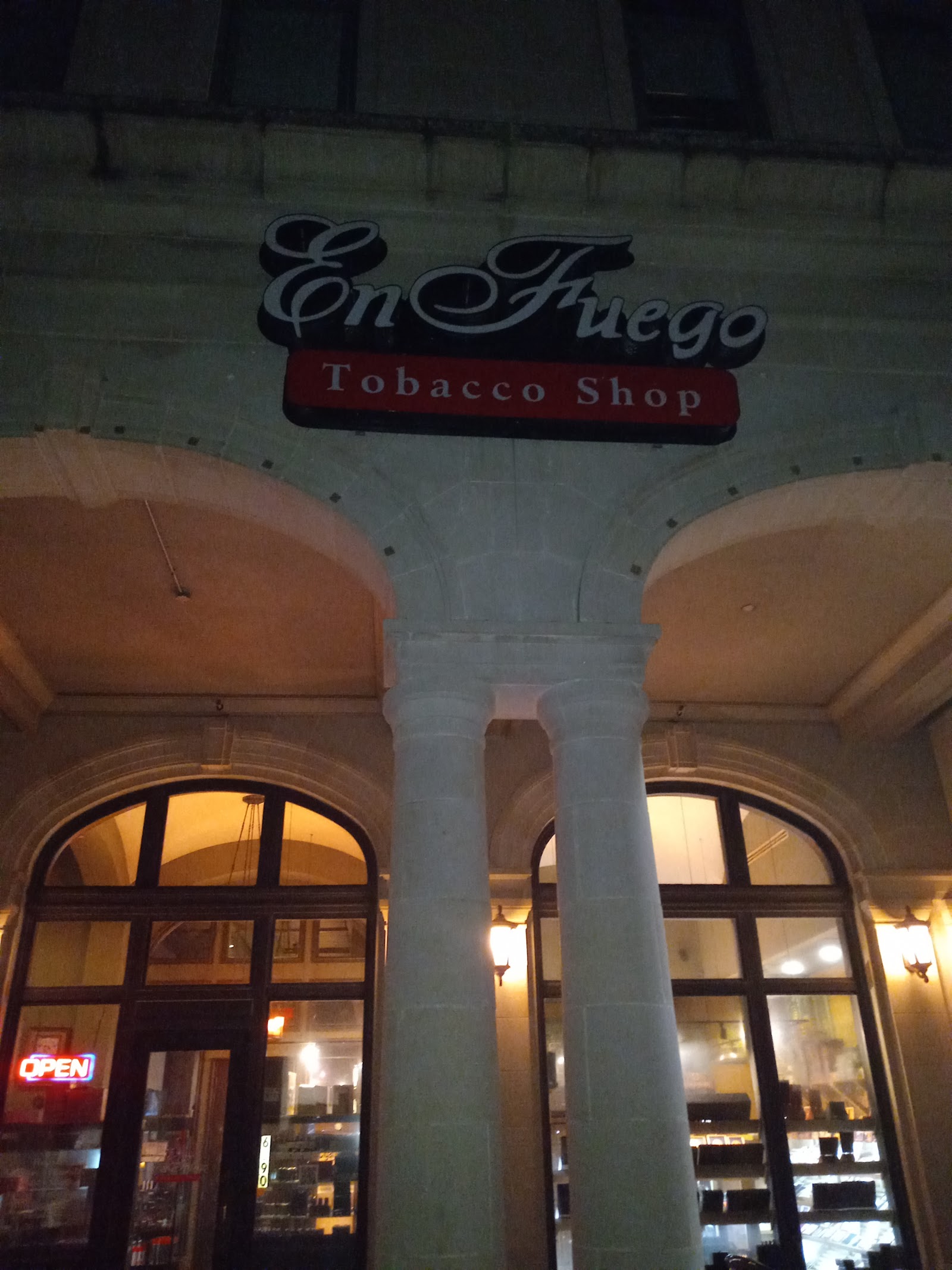 En Fuego Tobacco Shop - Frisco, TX photo 4