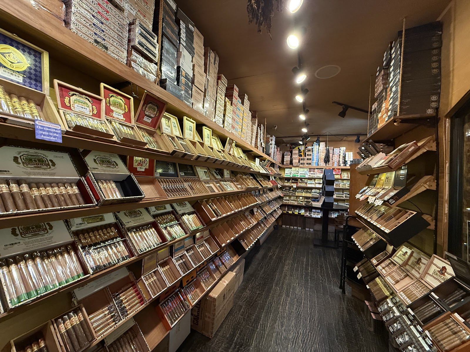 En Fuego Tobacco Shop (HQ) photo 2