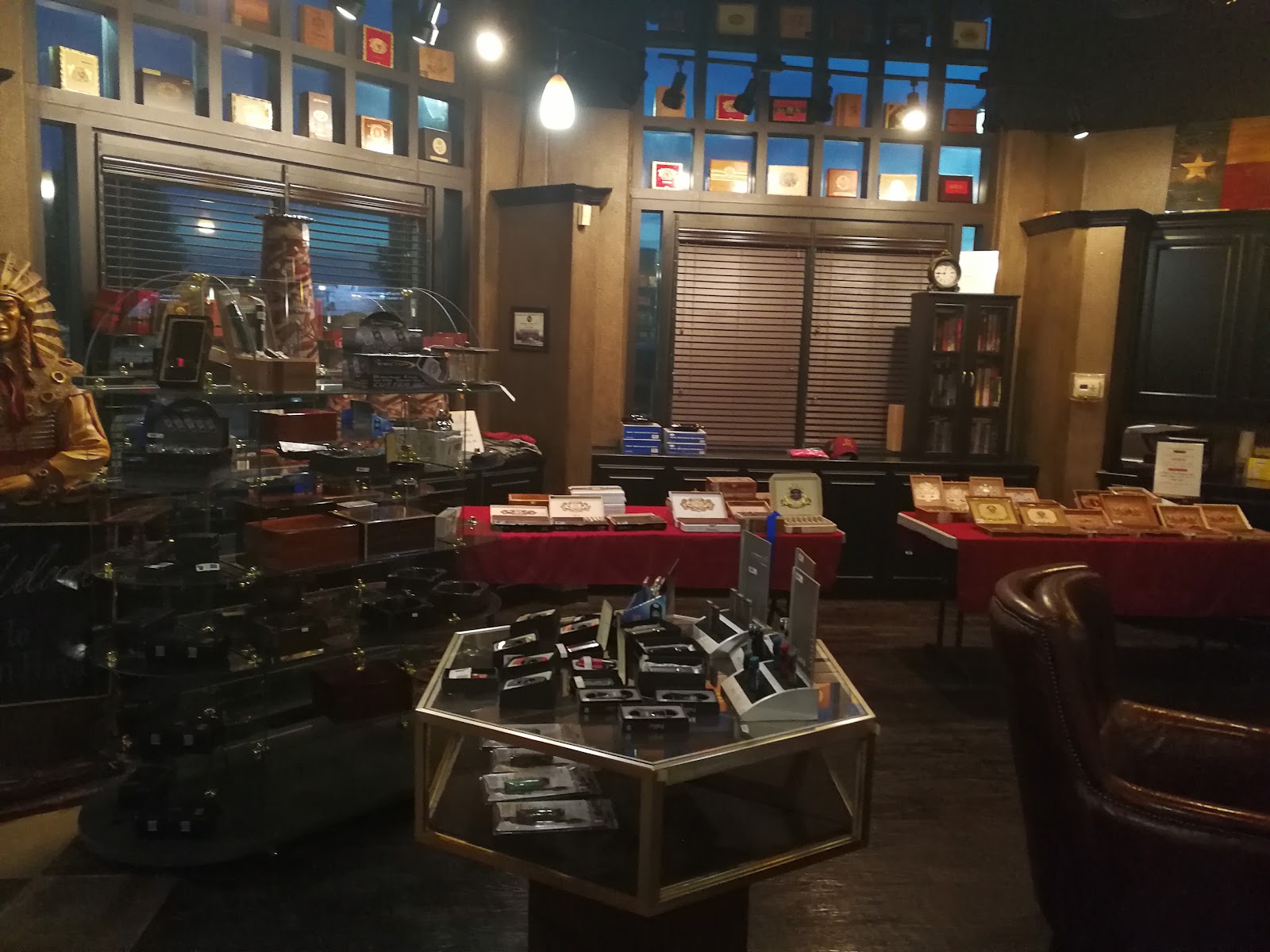 En Fuego Tobacco Shop - Murphy, TX photo 6