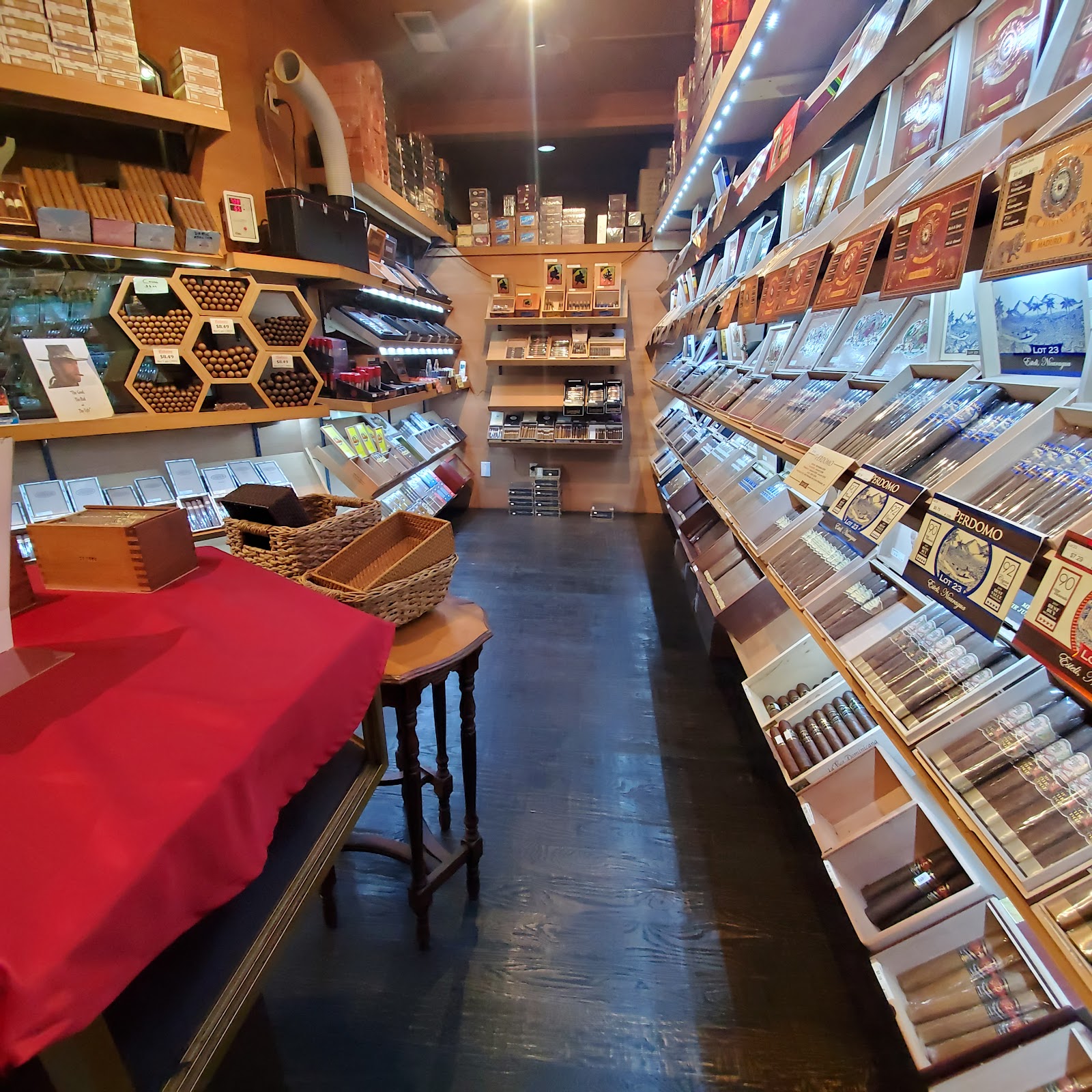 En Fuego Tobacco Shop - Murphy, TX photo 8