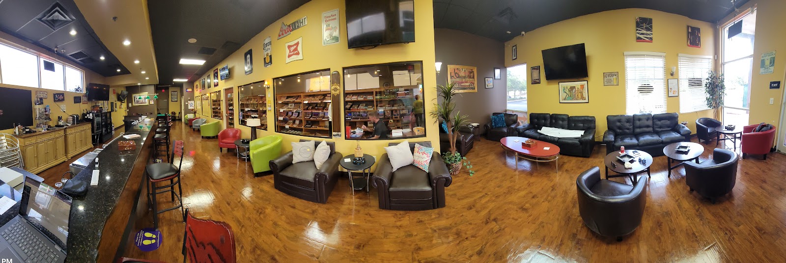 Escape Cigar Lounge, LLC photo 3