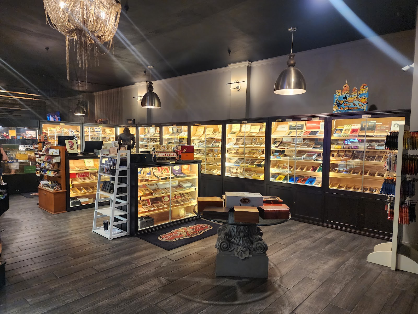 Executive Cigar Shop & Lounge photo 2