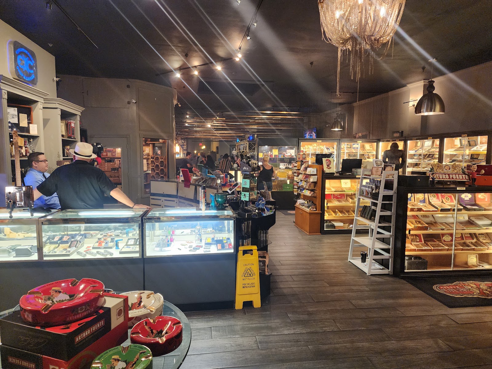 Executive Cigar Shop & Lounge photo 5