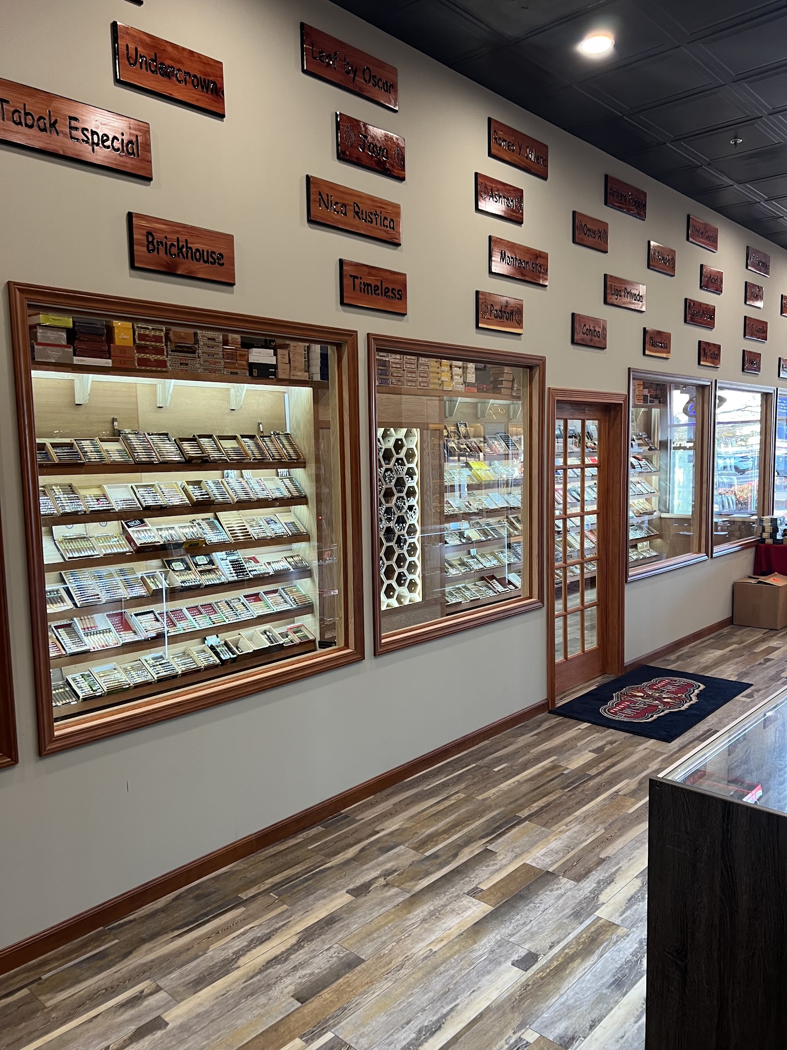 Fairfax Cigar Town photo 2