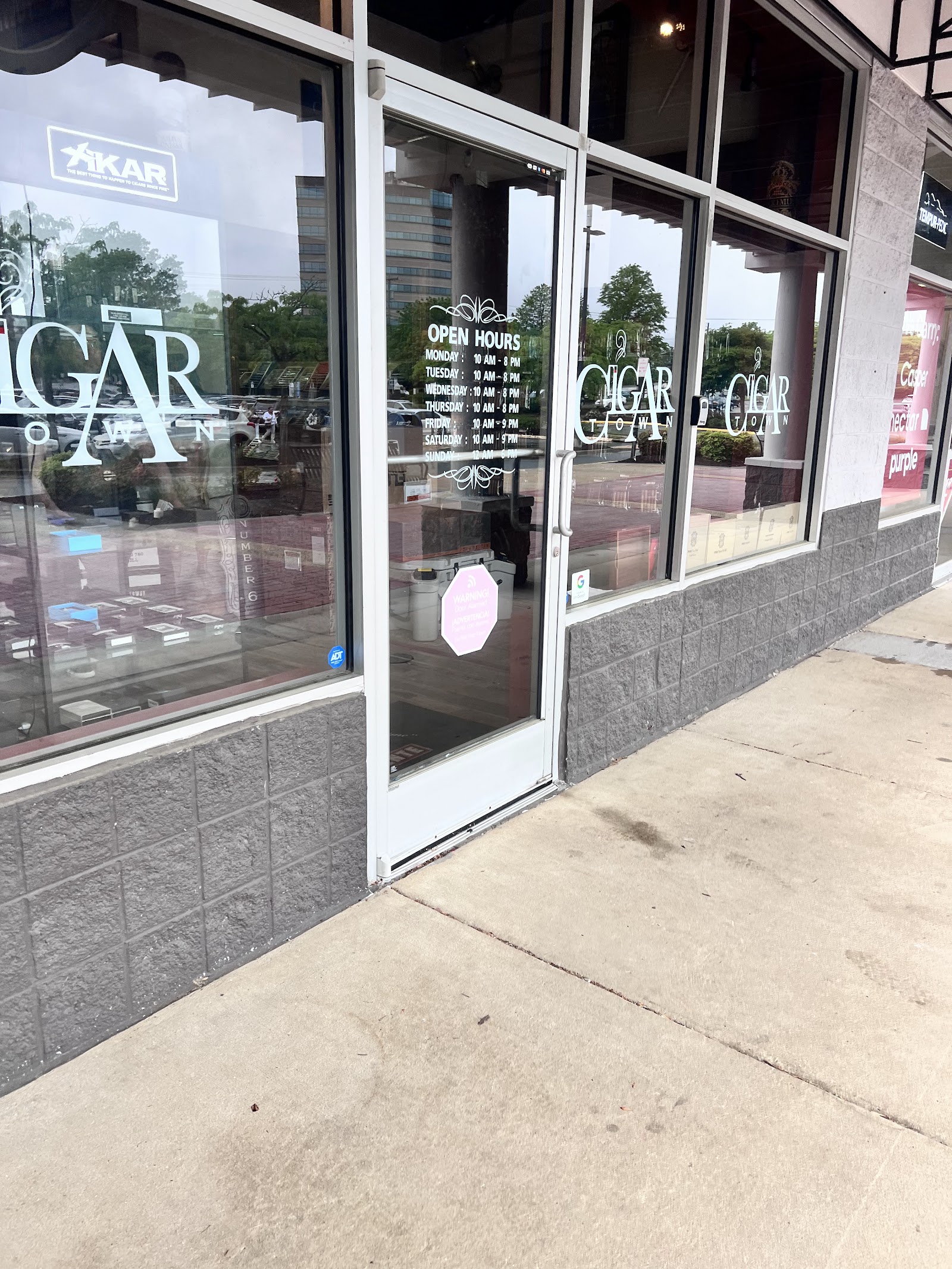 Fairfax Cigar Town photo 4