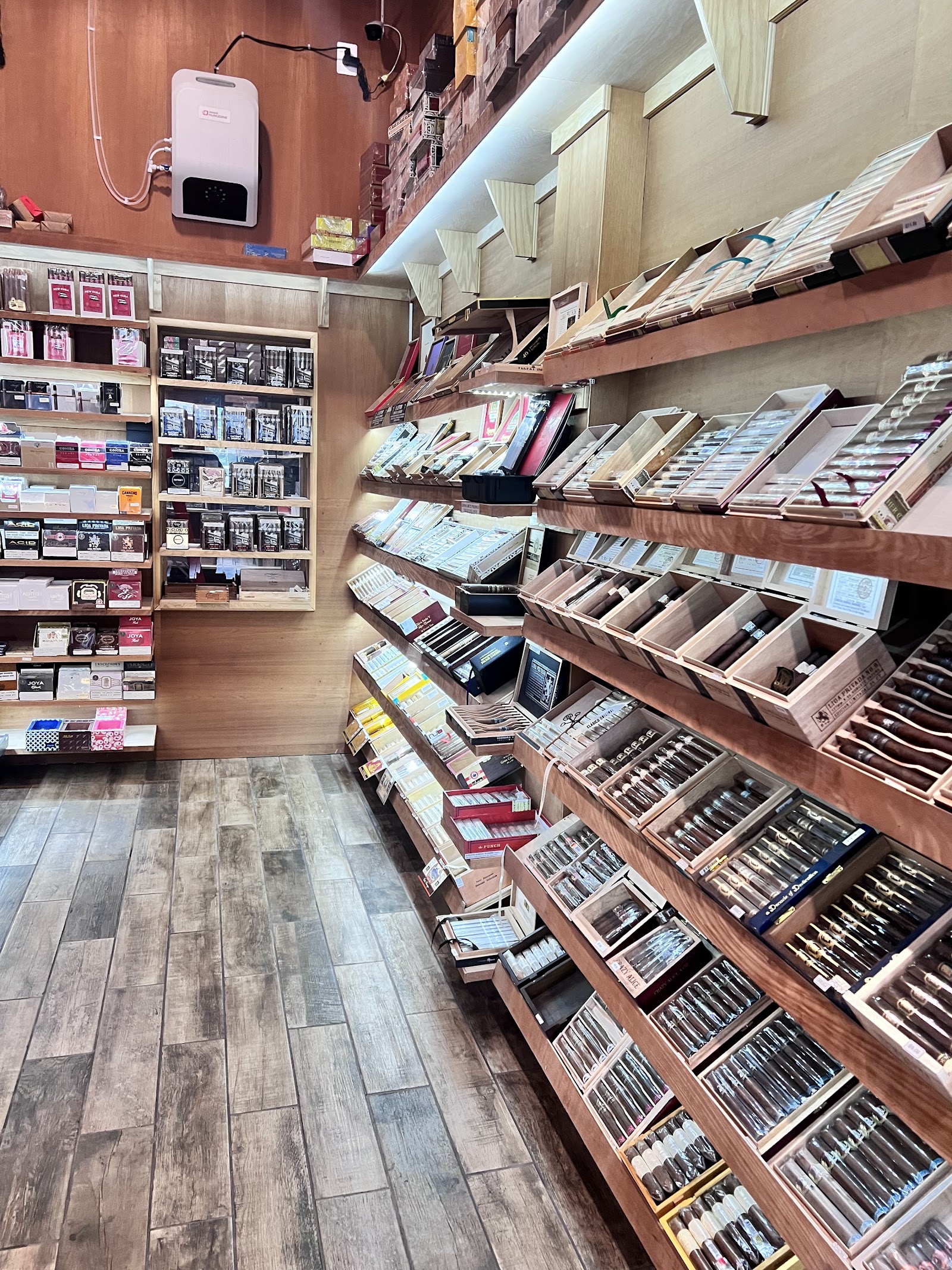 Fairfax Cigar Town photo 9