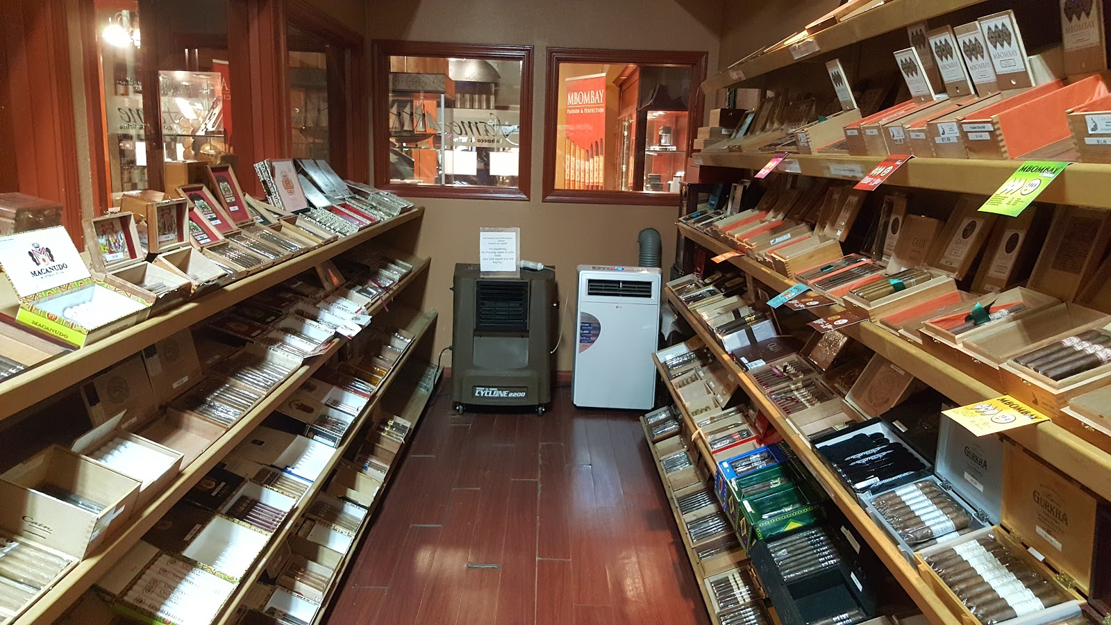 Fame Cigars and Wine photo 3