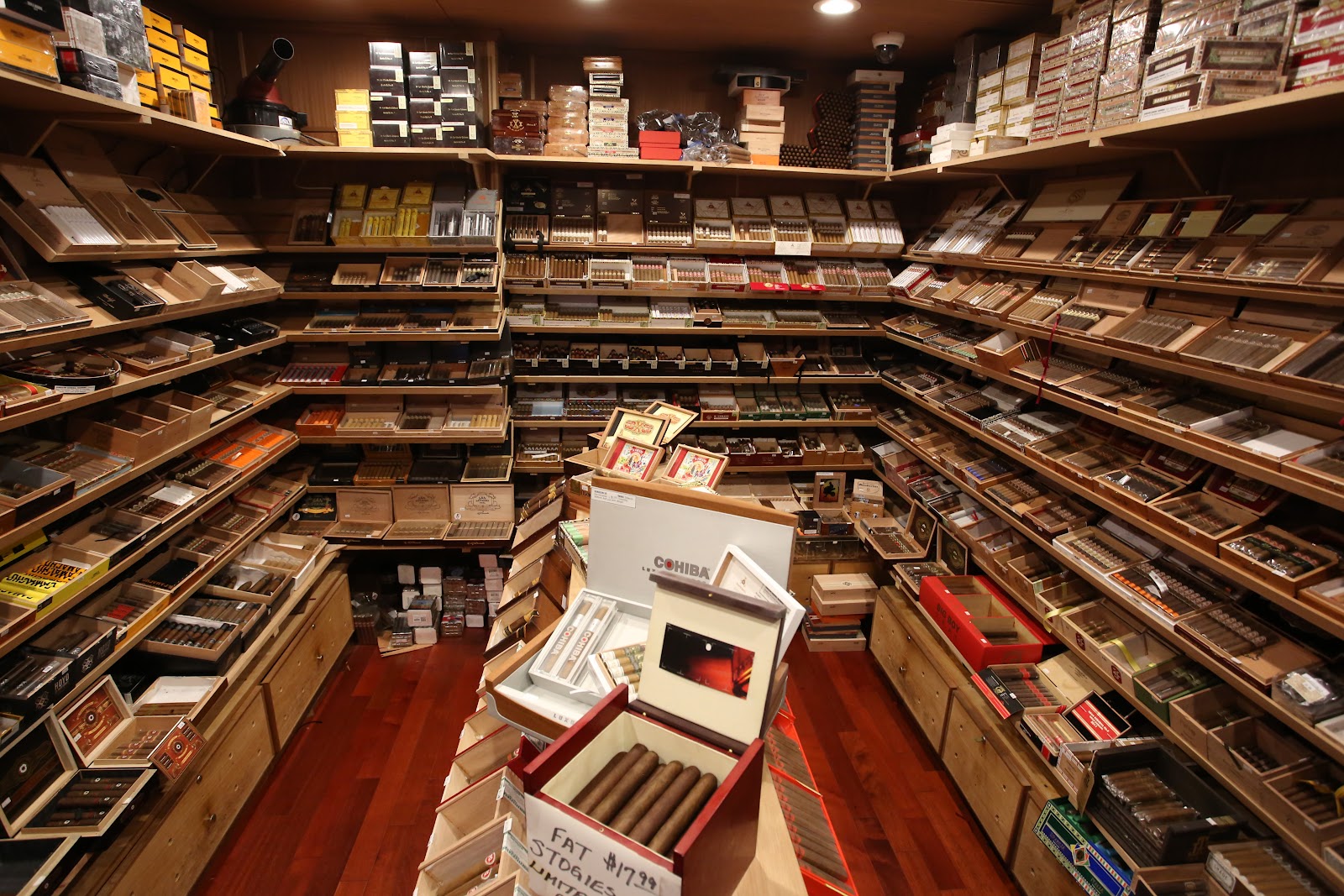 Fat Stogies Cigar Lounge photo 2