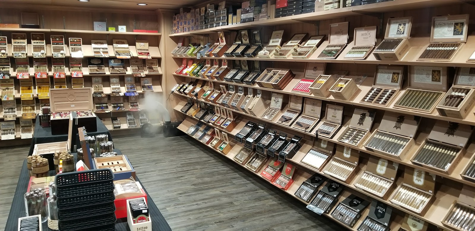 FatAsh Cigar Lounge photo 5
