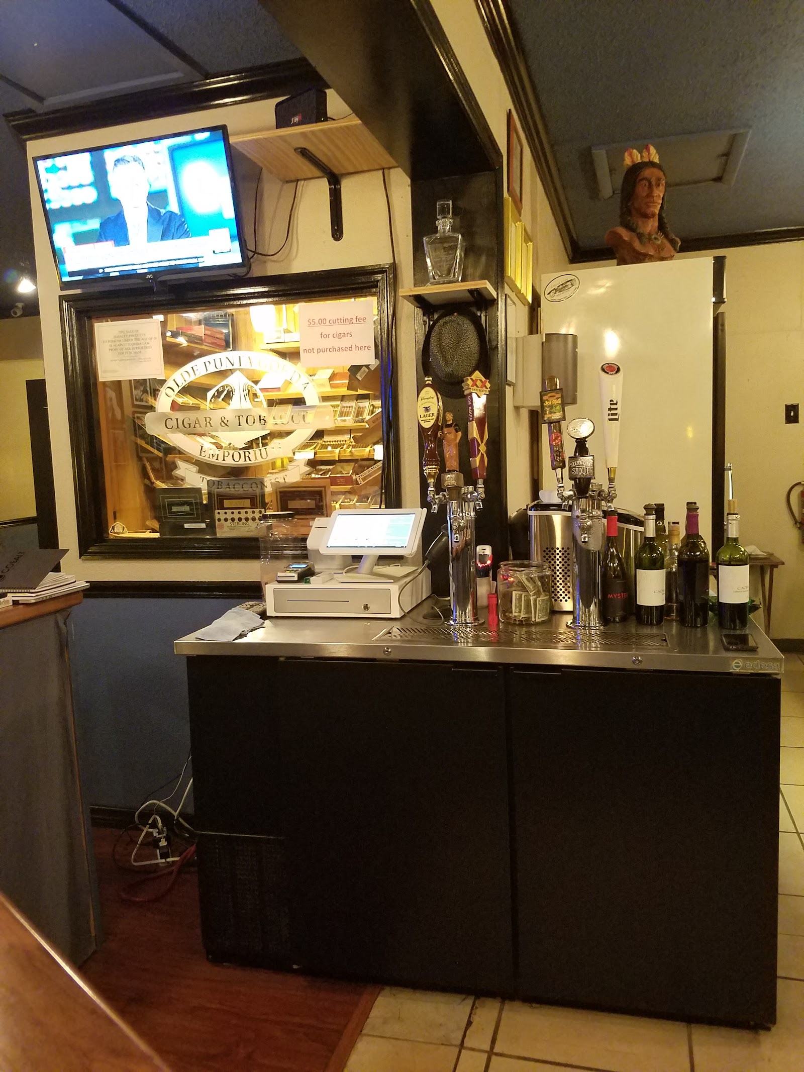Fedora's Cigar & Wine Bar photo 3