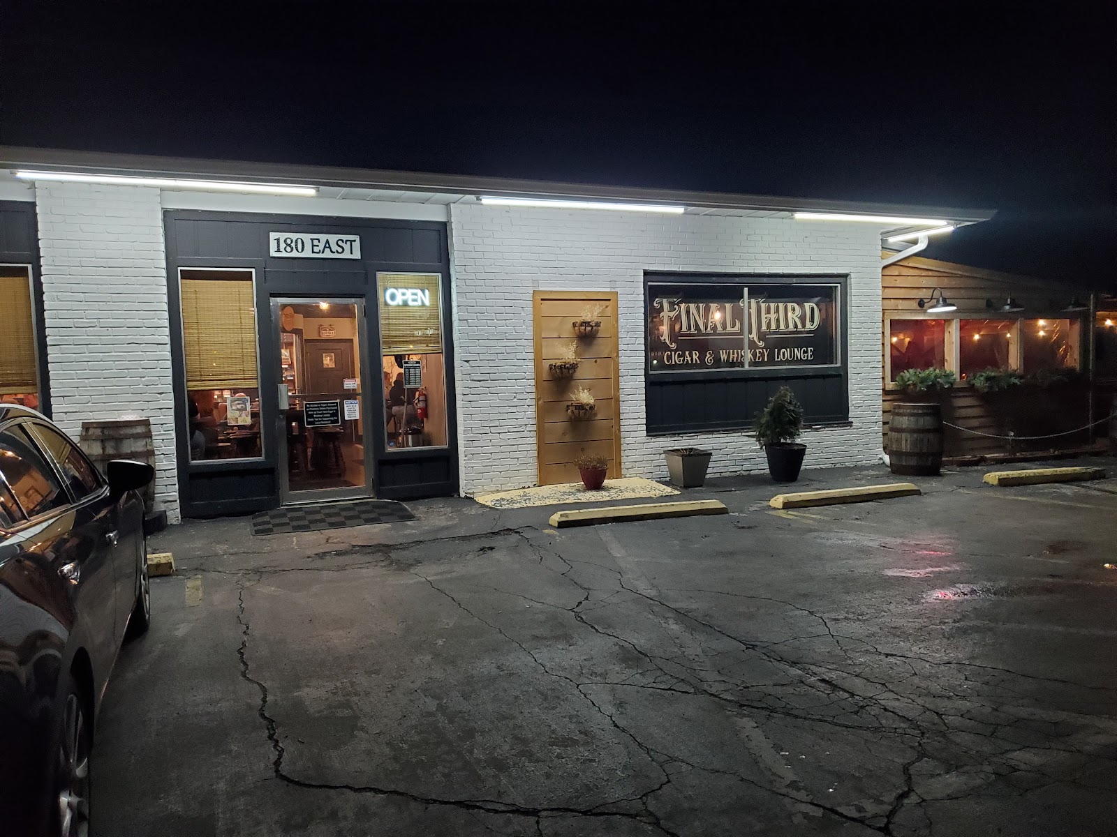 Final Third Cigar & Whiskey Lounge