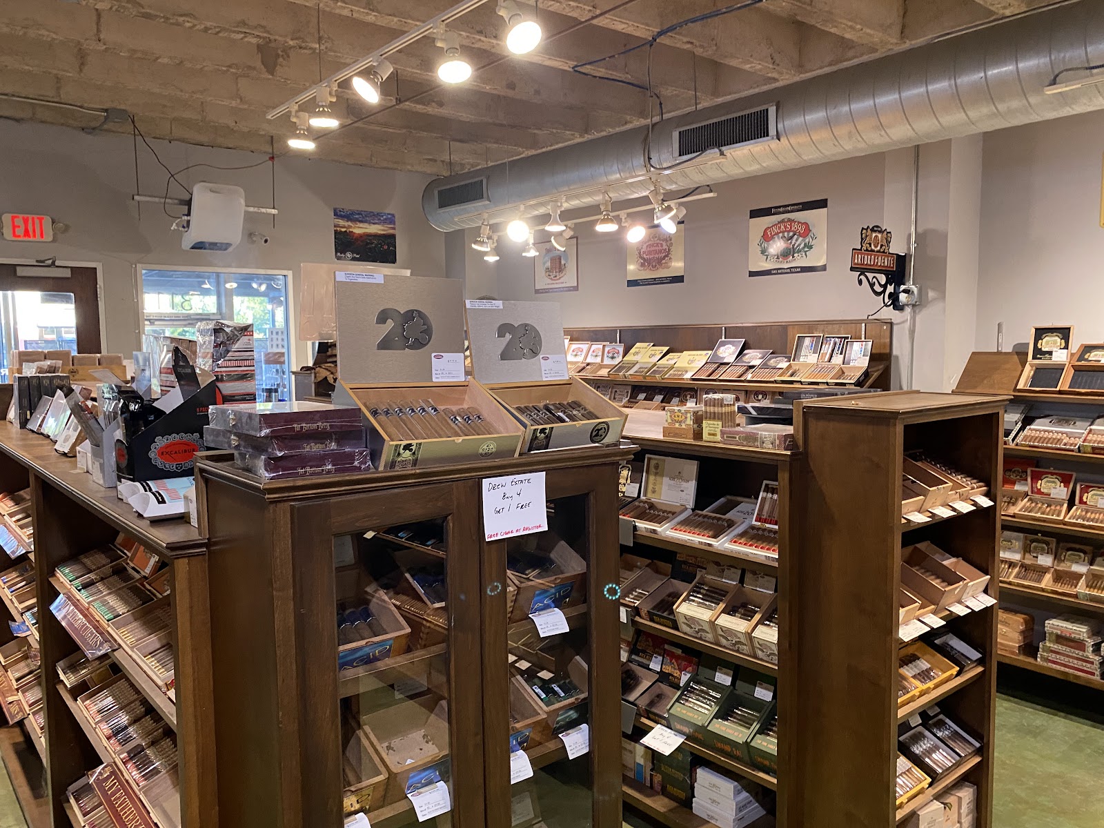 Finck Cigar Co. - San Antonio, TX (Midtown) photo 3