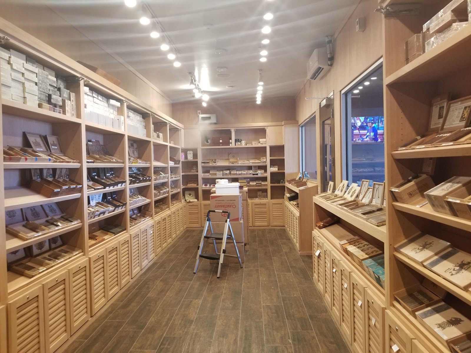 Fine Ash Cigars photo 9