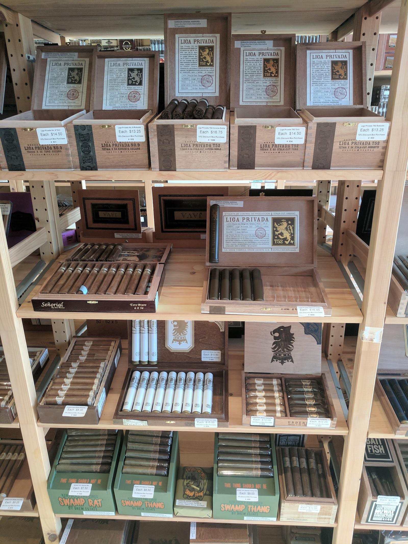 Fogue & Bates Cigar Warehouse photo 7