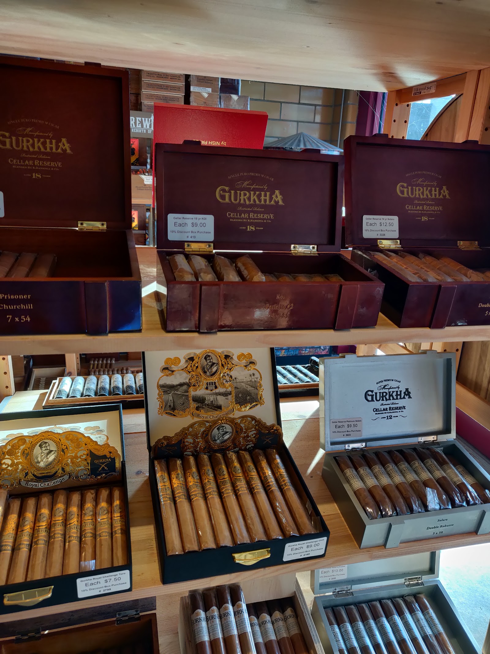 Fogue & Bates Cigar Warehouse photo 9
