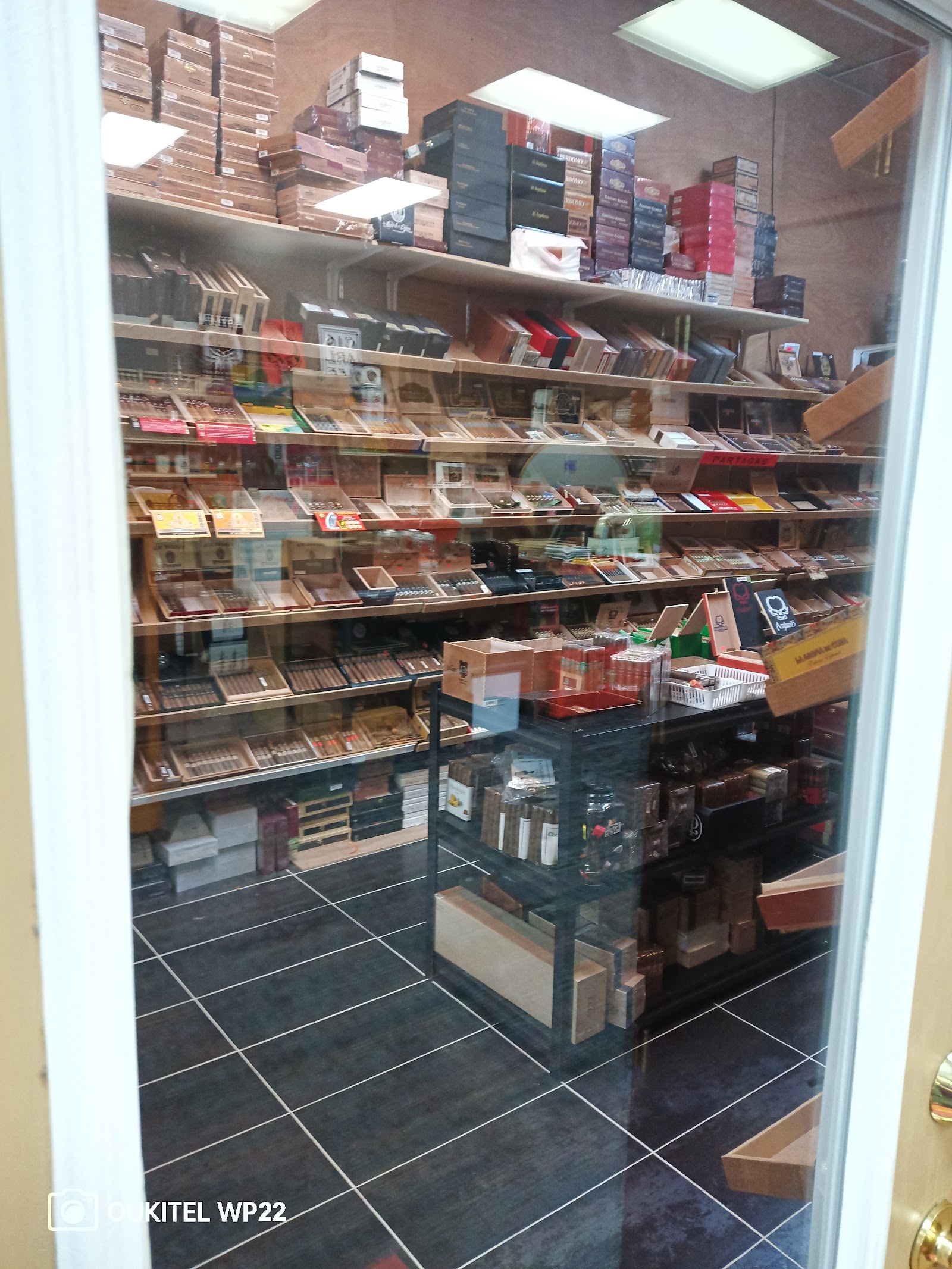 Four Seasons Beer, Cigar & Tobacco photo 10