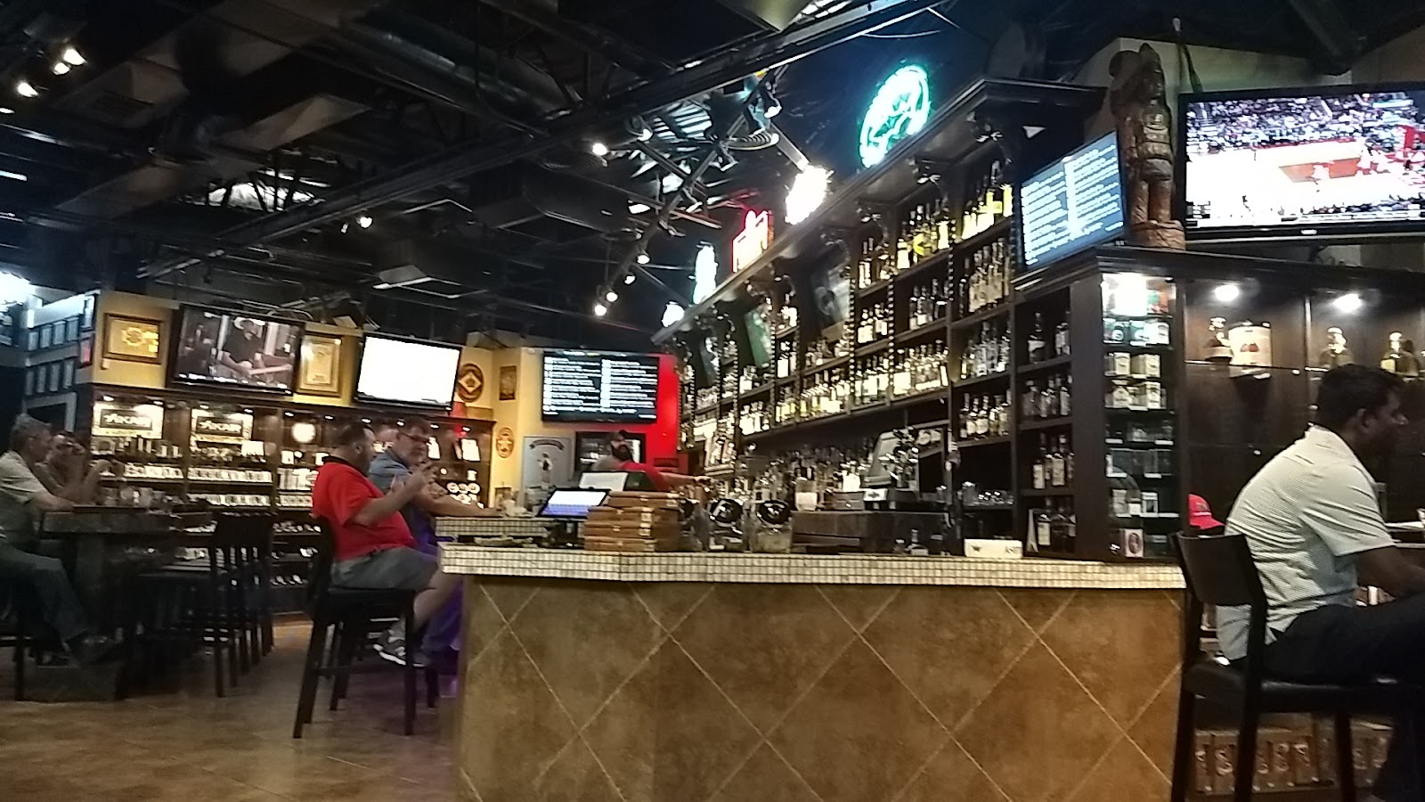 Fox Cigar Bar - Gilbert (HQ) photo 5