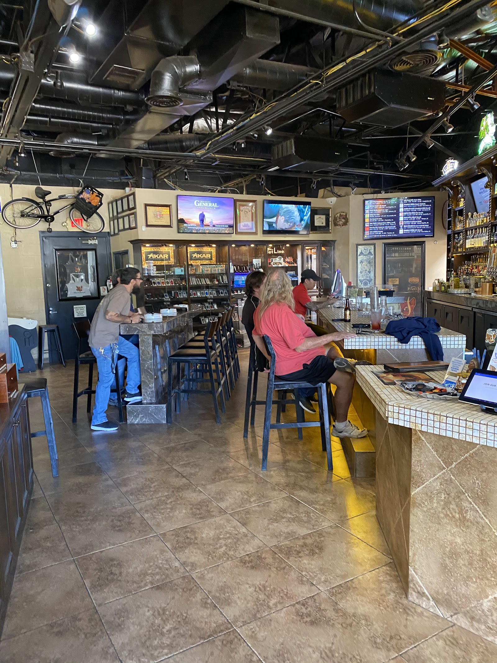 Fox Cigar Bar - Gilbert (HQ) photo 8