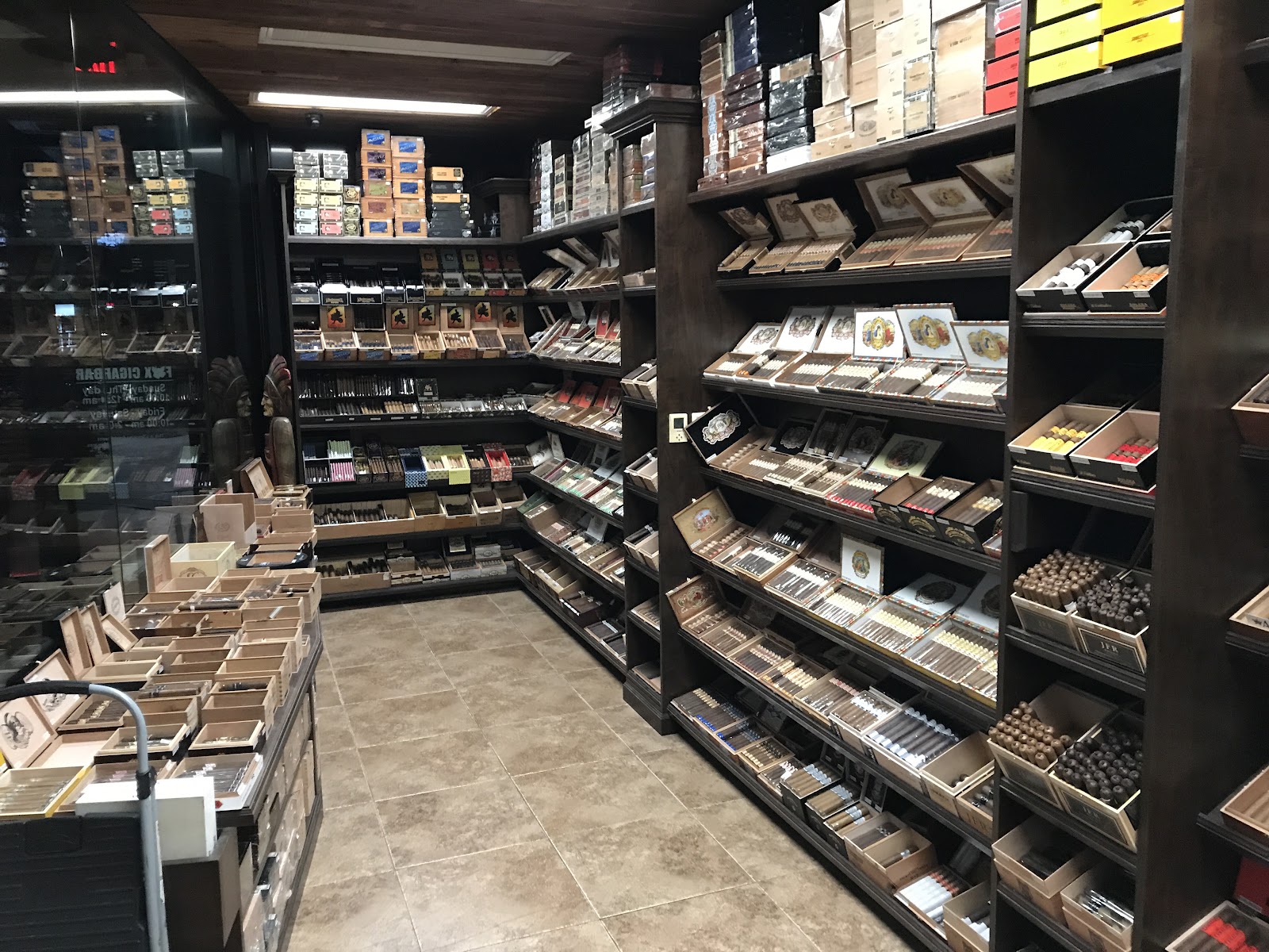 Fox Cigar Bar - Gilbert (HQ) photo 10