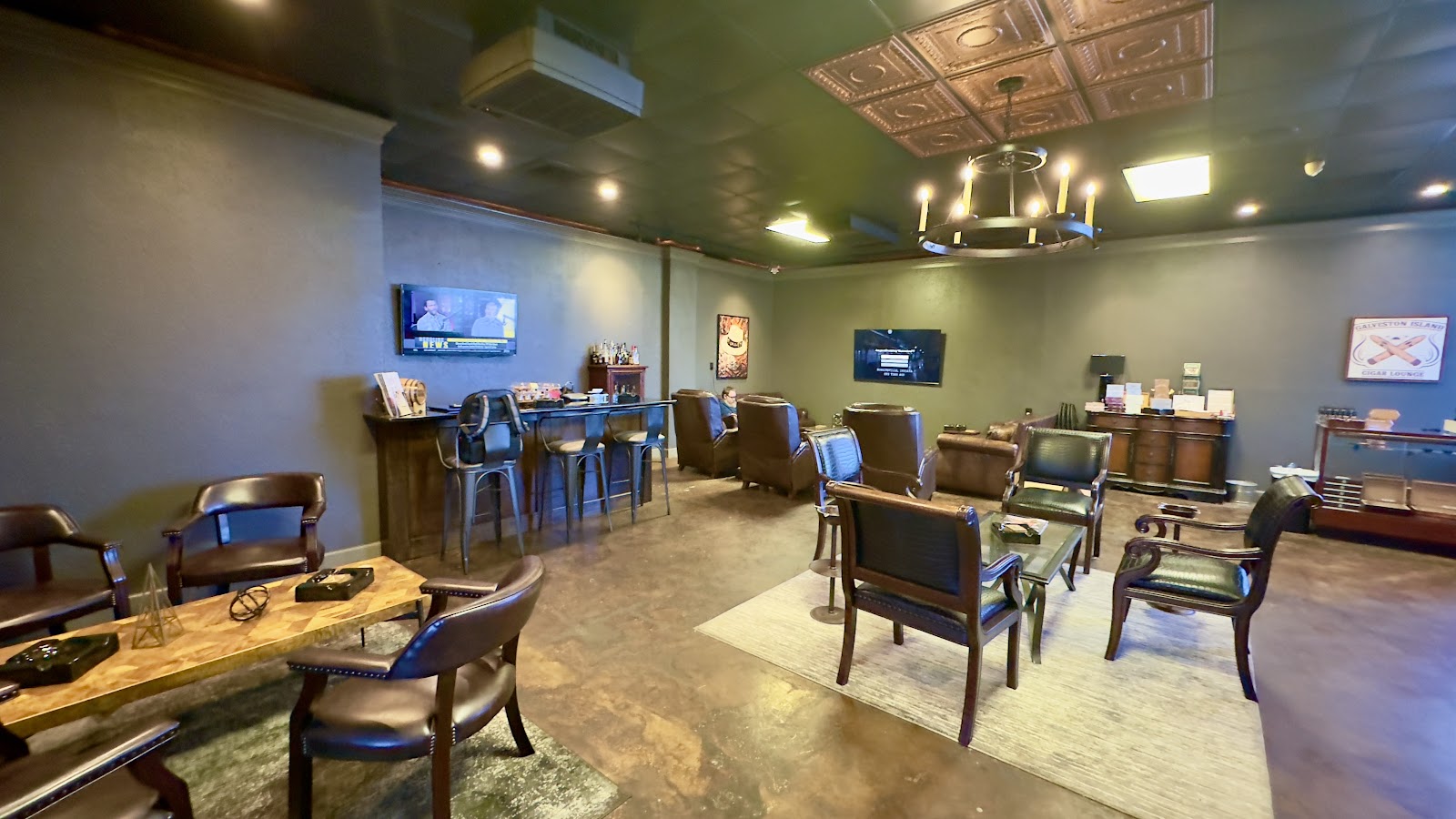 Galveston Island Cigar Lounge photo 4