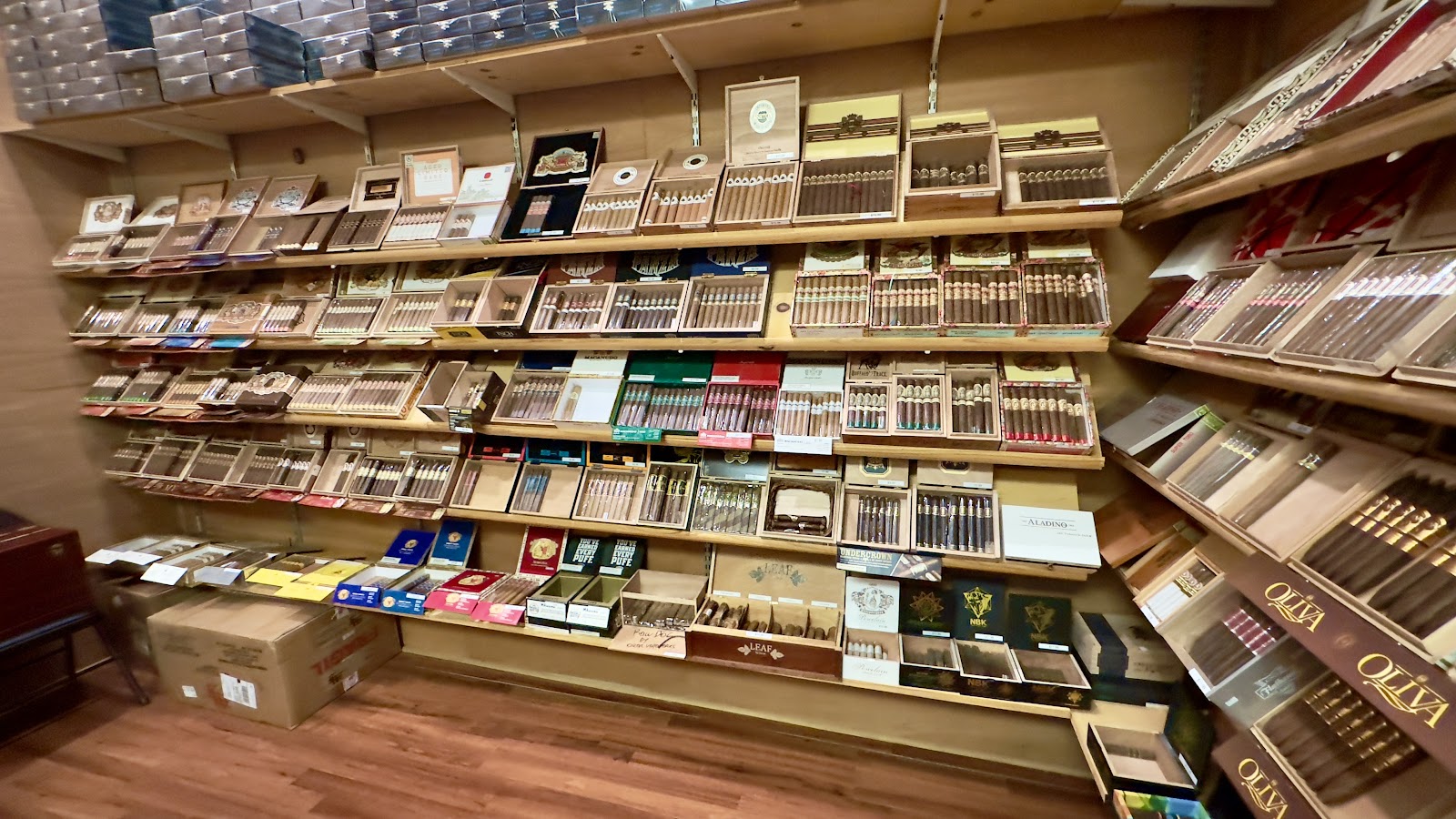 Galveston Island Cigar Lounge photo 9