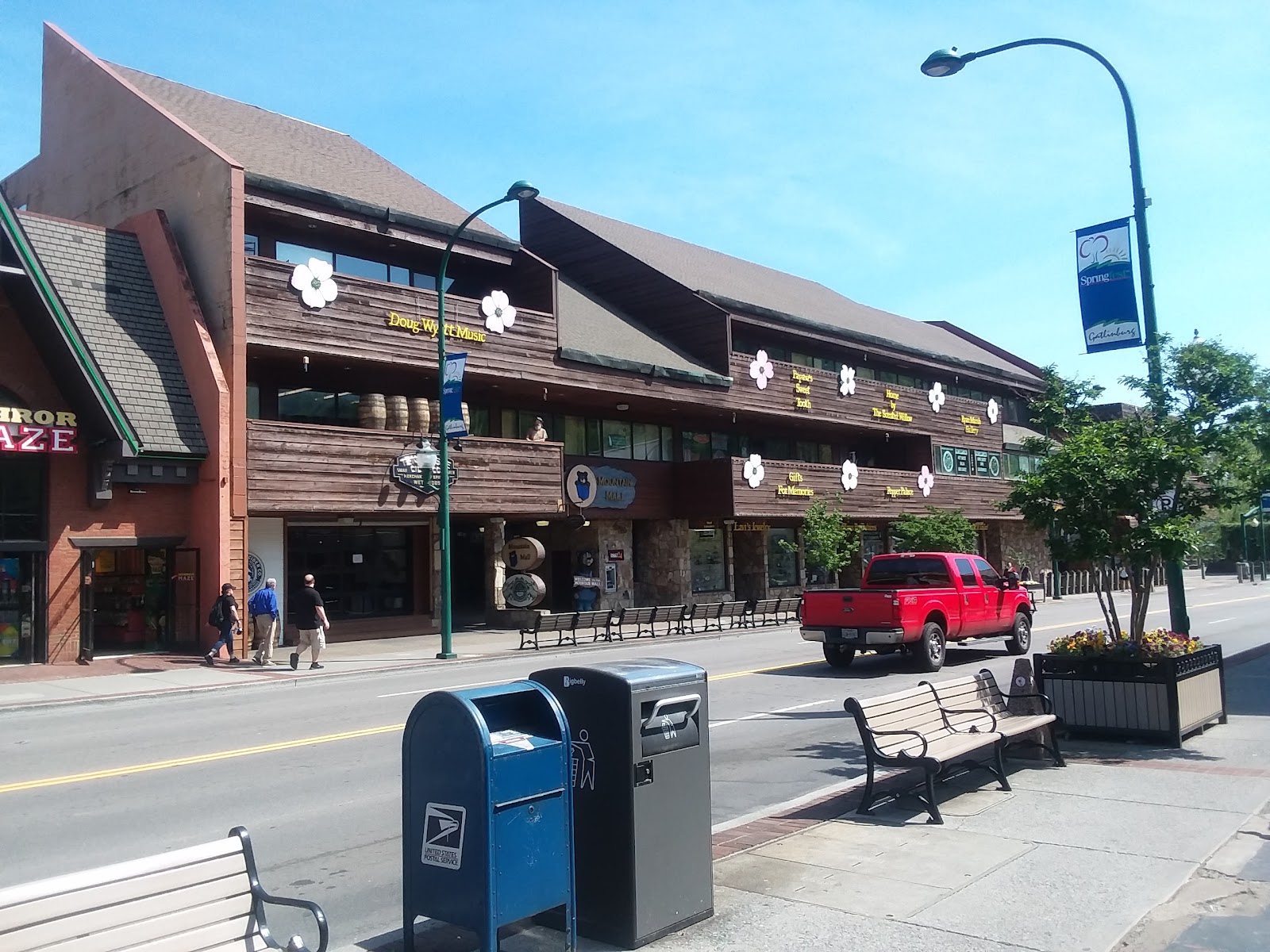 Gatlin-Burlier Tobacconist