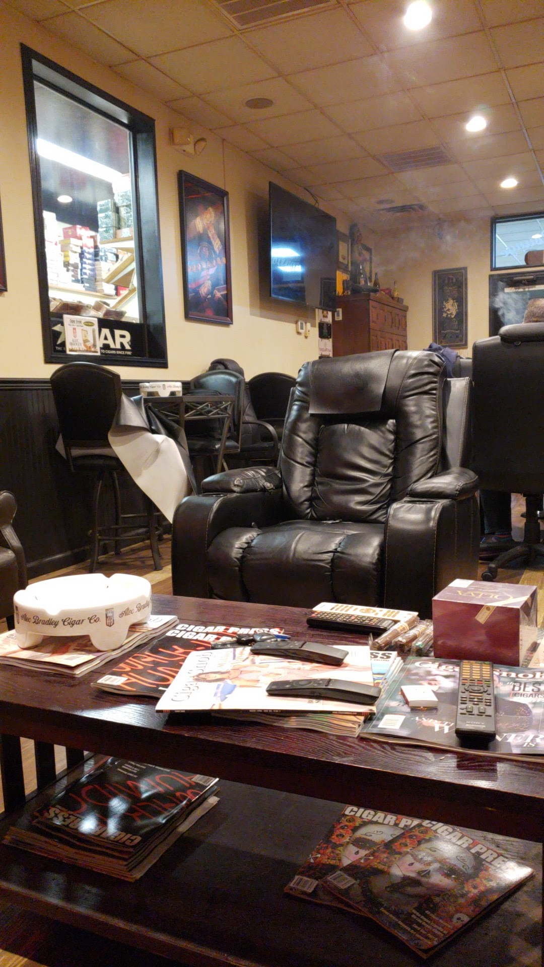 Genuine Tobacco Co photo 4