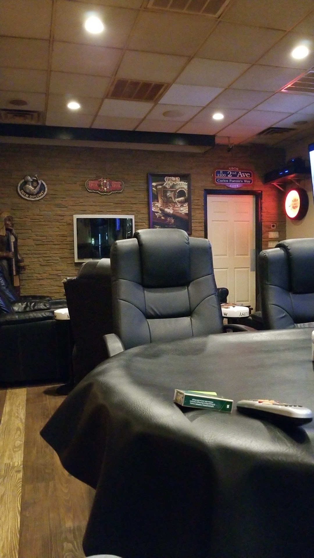Genuine Tobacco Co photo 7