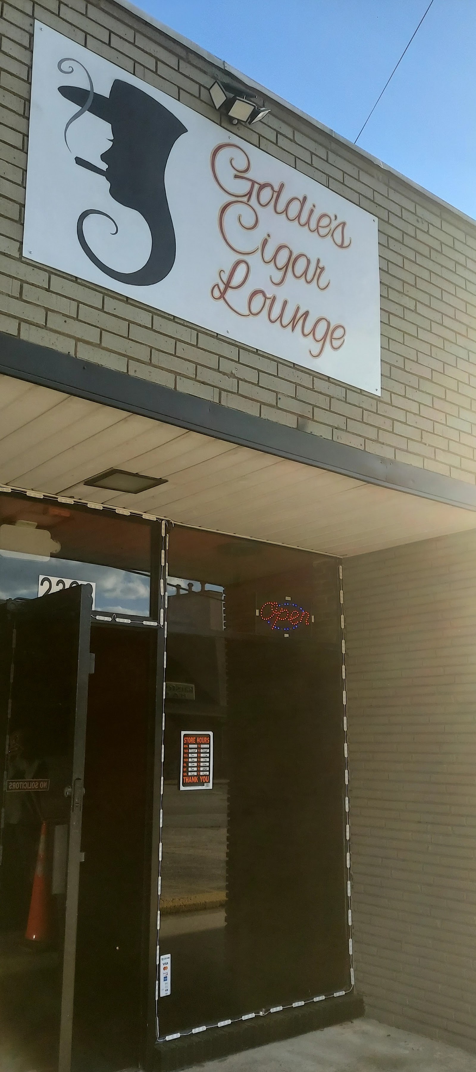 Goldies Cigar Lounge