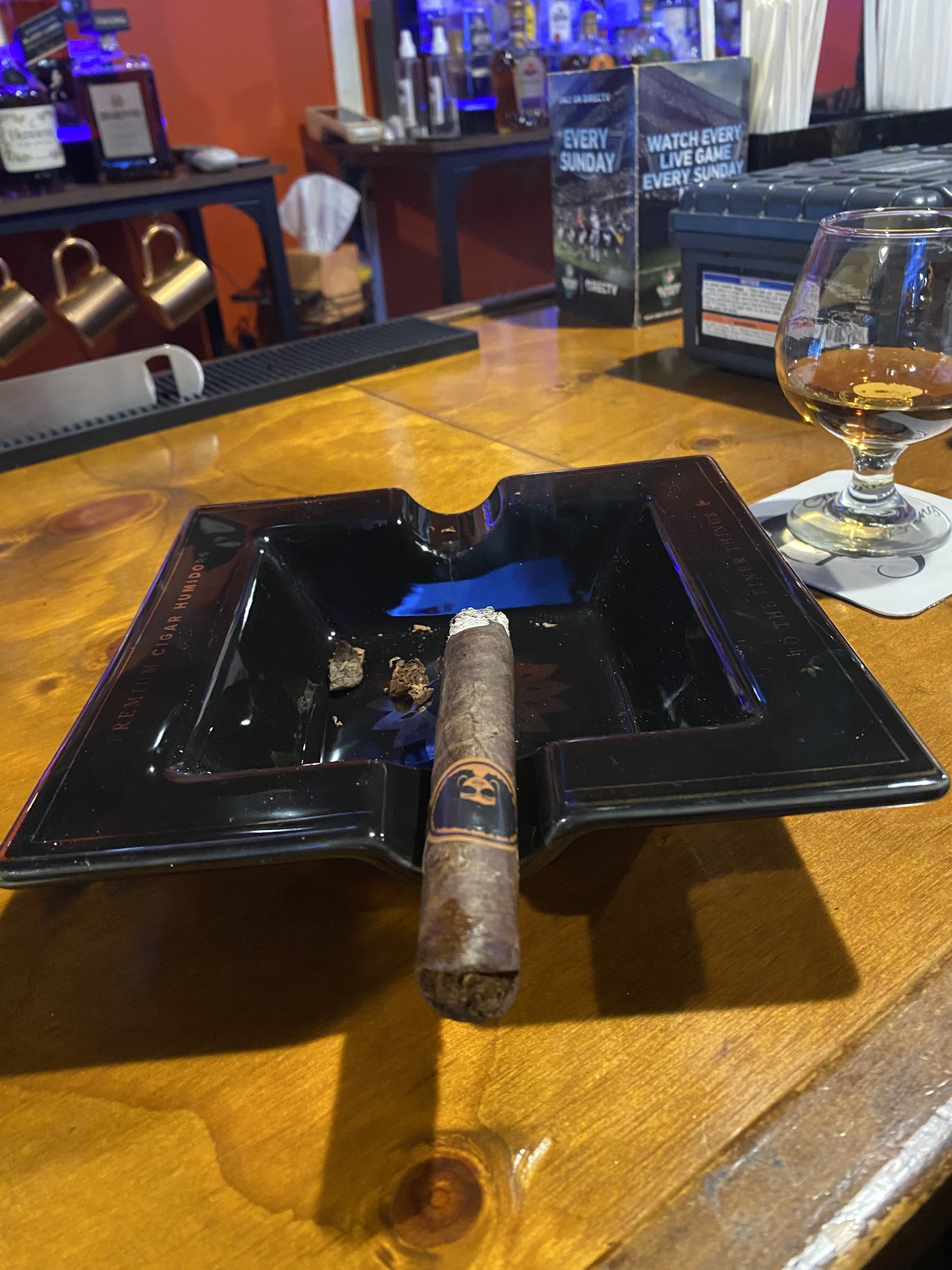 Goldies Cigar Lounge photo 2