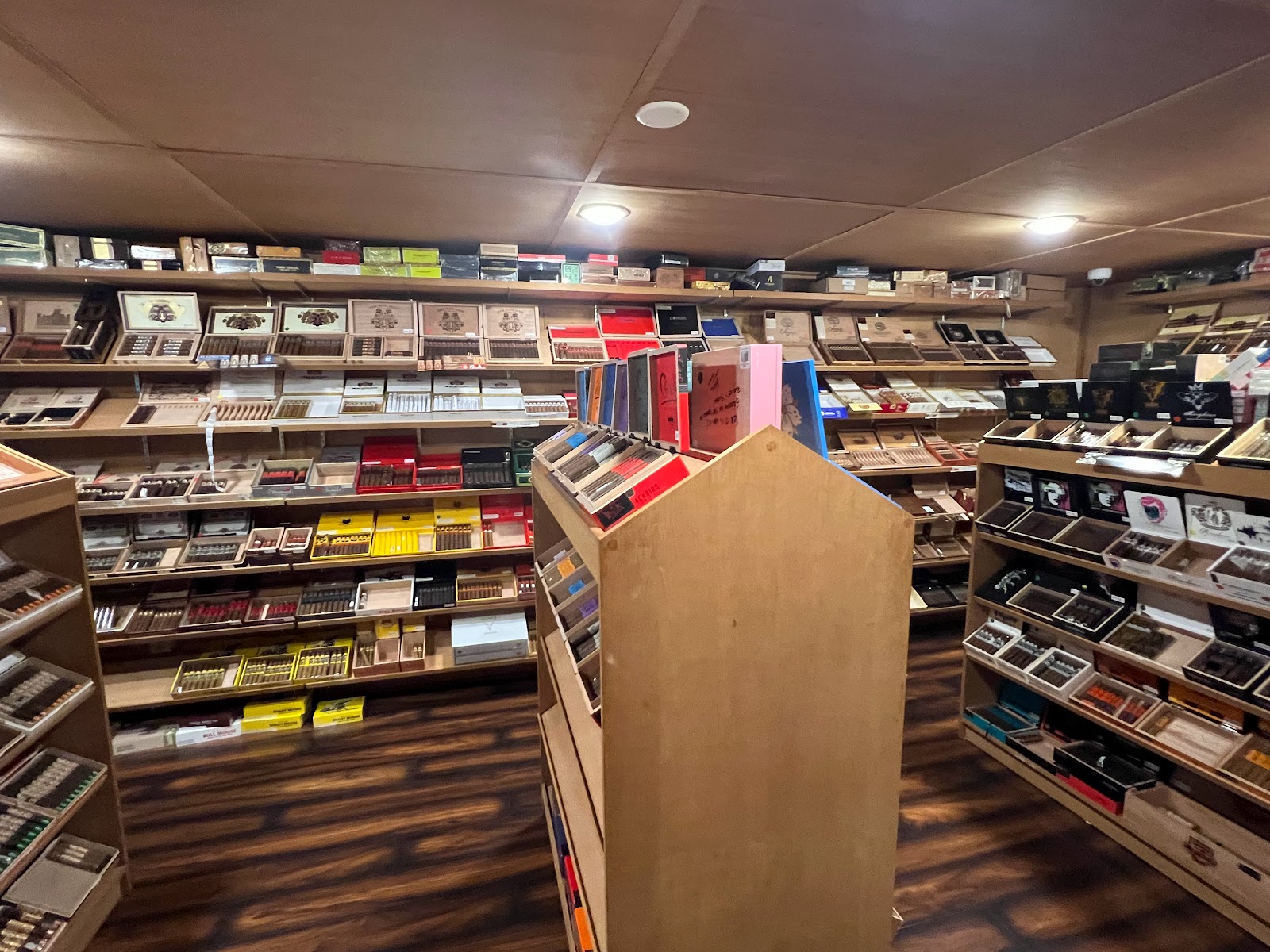 Goodfella’s Cigar Lounge SC photo 3