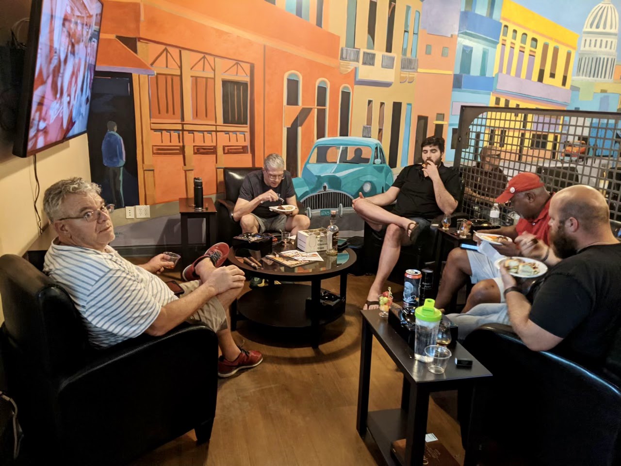 Governors Cigar Lounge East photo 2