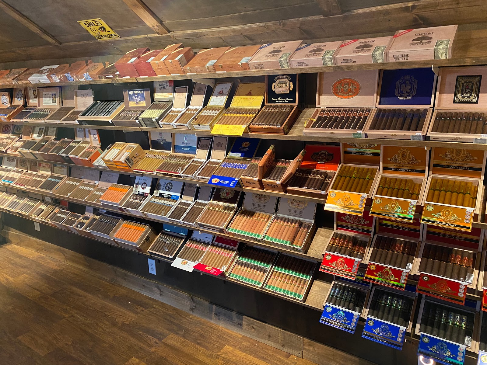 Governors Cigar Lounge East photo 4