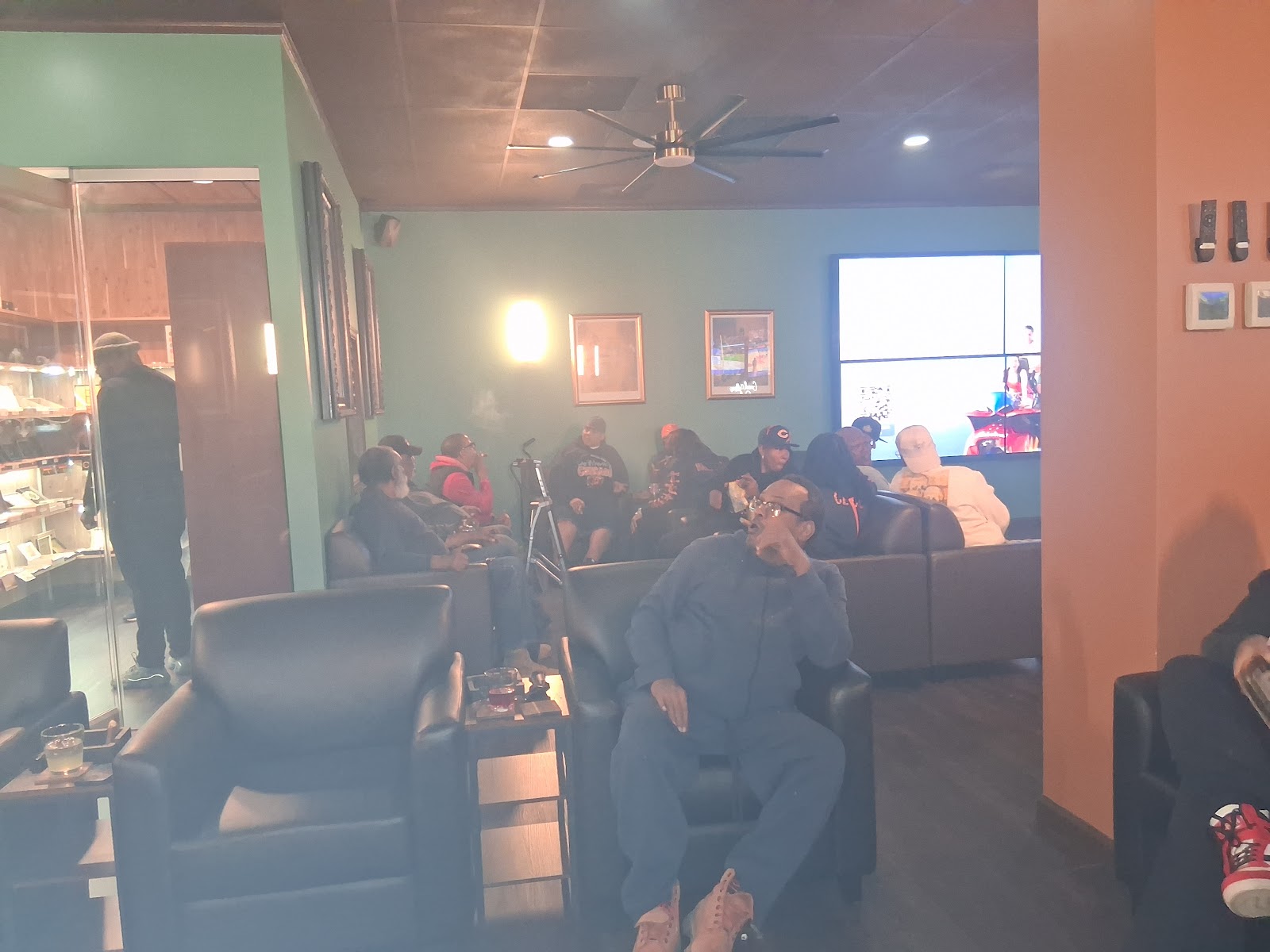 Grand Ash Cigar Lounge photo 6